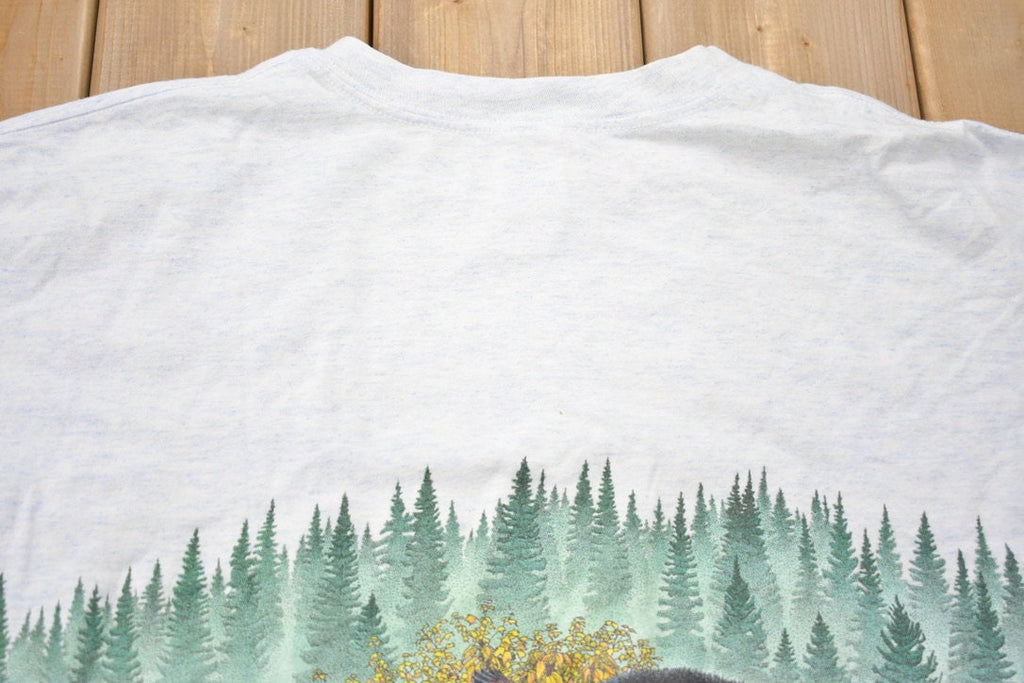 Vintage 1990s Forrest Raccons Black Bears Graphic T-Shirt