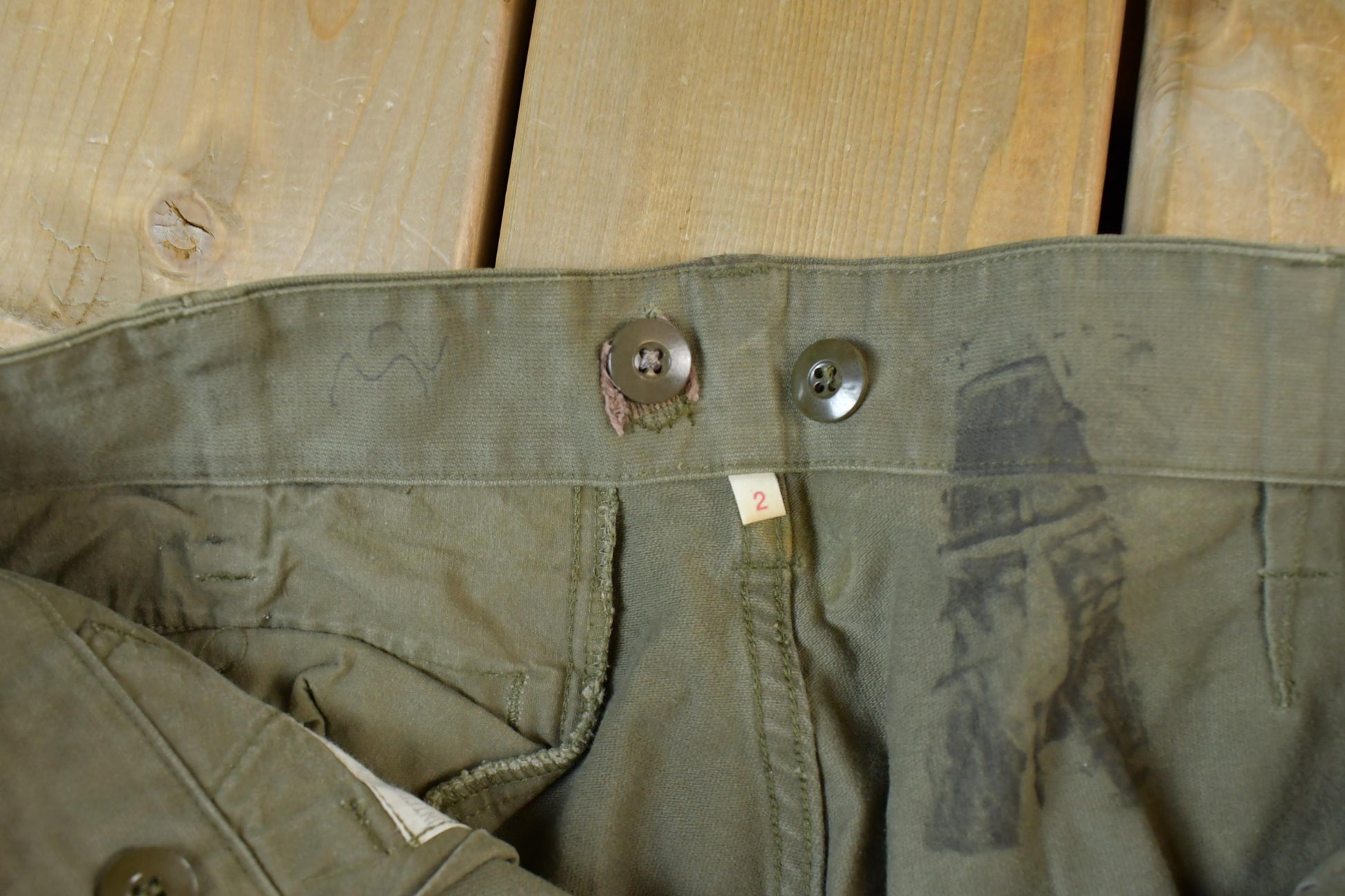 Vintage 1990s Army Green Cargo Pants Size 33 x 27 / Streetwear / Army Pants / Military Pant's / Vintage Cargos / Made In