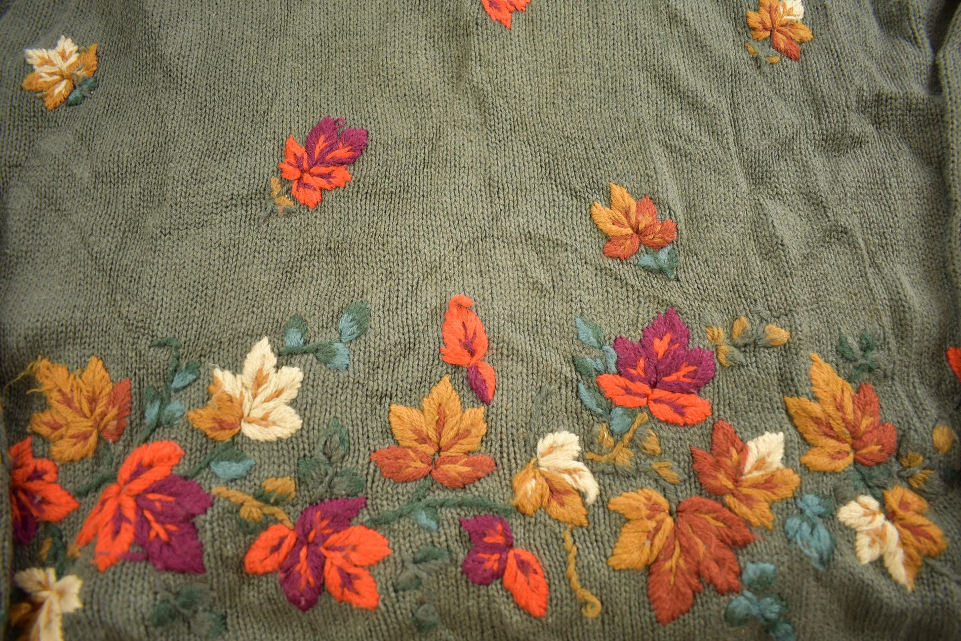 Vintage 1990s All Points Fall Theme Embroidered Knit Crewneck Sweater