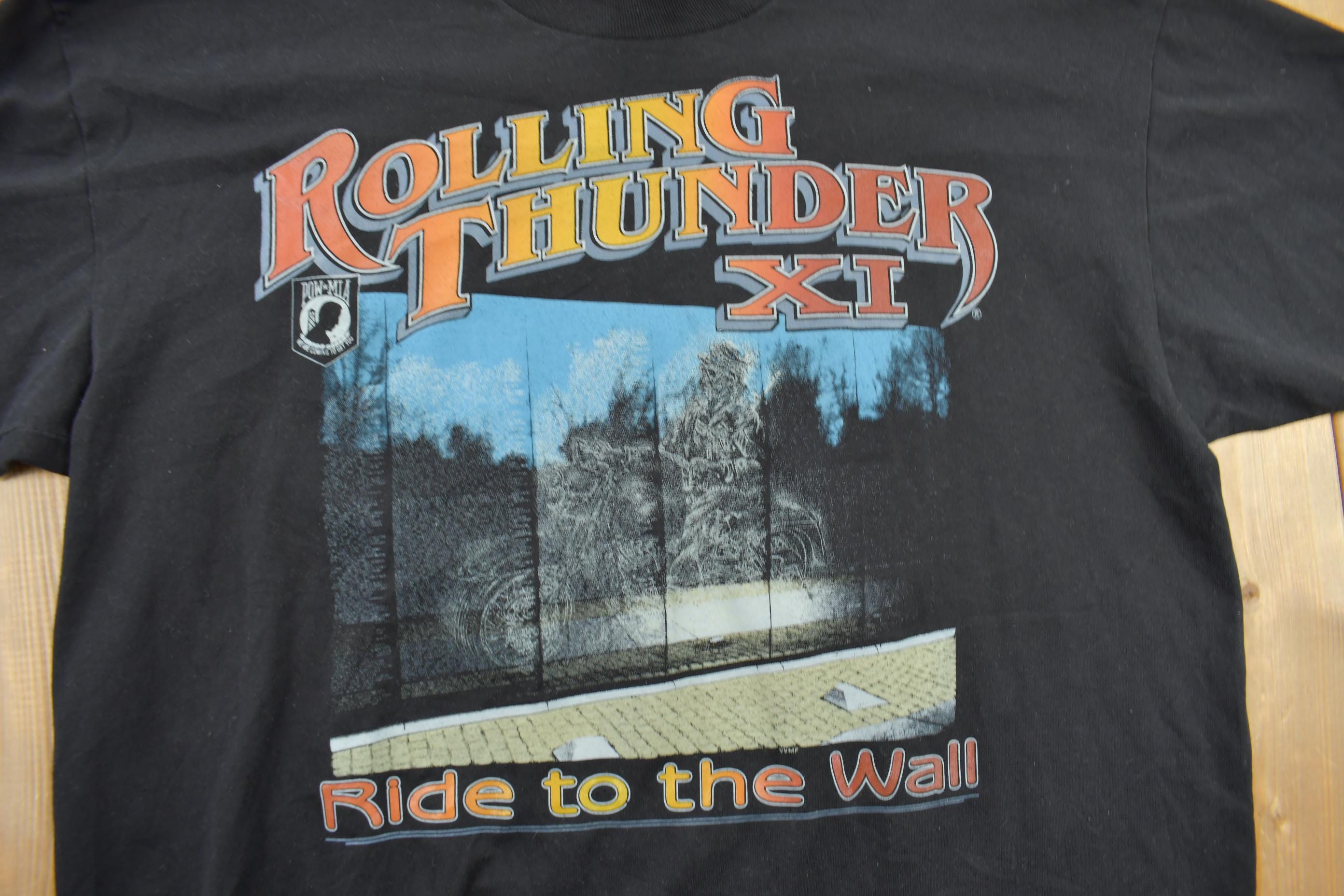 Vintage 1998 Rolling Thunder Ride To The Wall Salute To The Wall Graphic T-Shirt
