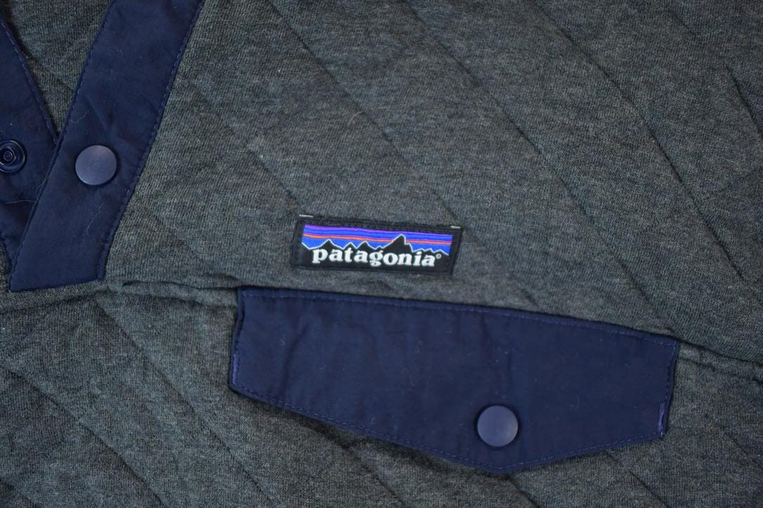 Vintage 1990s Patagonia Quilted Classic Mock Neck Quarter Button Sweatshirt