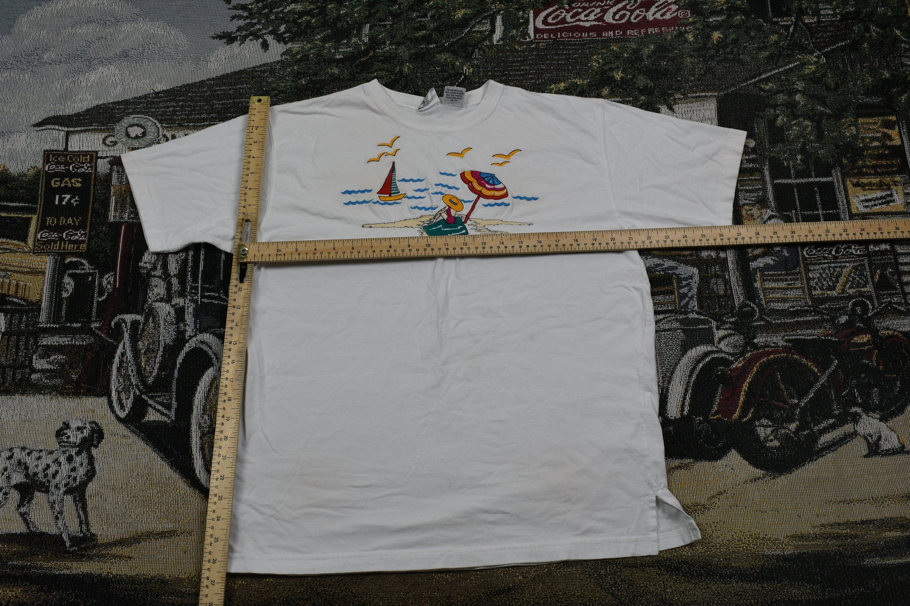 Vintage 1990s Beach Theme Graphic T-Shirt