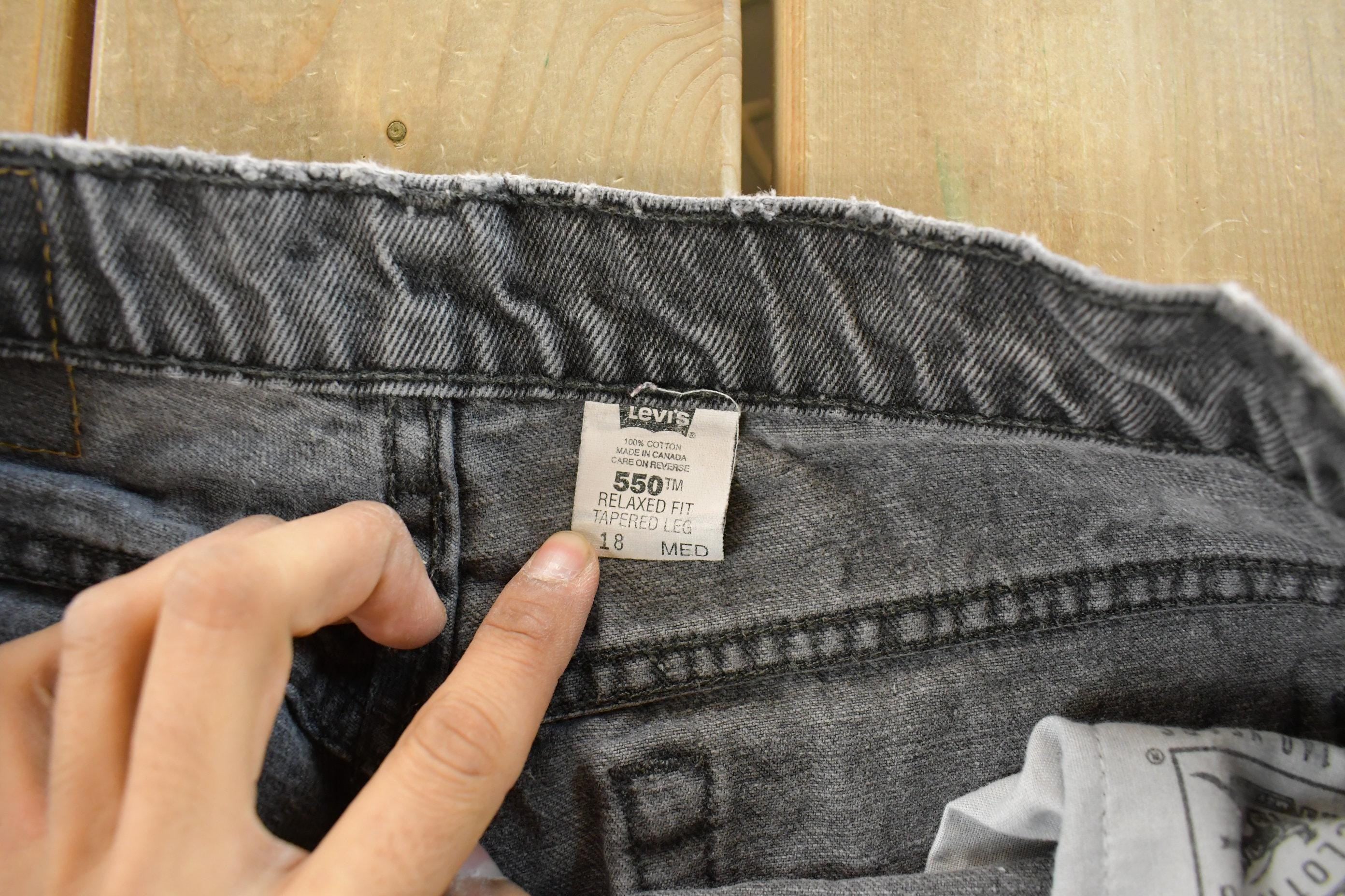 Vintage 1990s Levi's 550 Relaxed Tapered Denim Jeans Men's 34 x 30