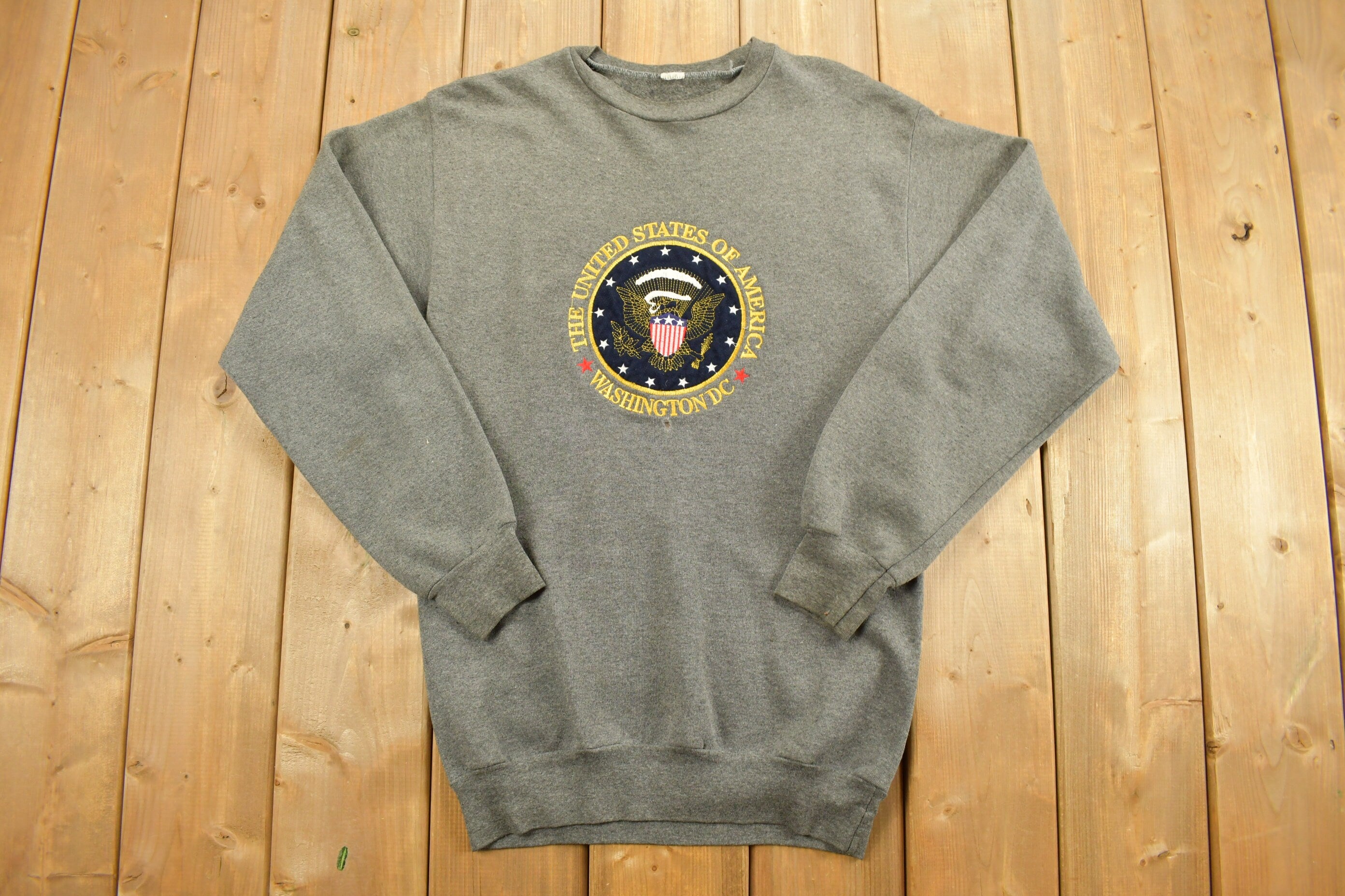 Vintage 1990s United States Washington Embroidered Crewneck  Travel Sweatshirt  Pullover Sweatshirt  Tourist Sweater