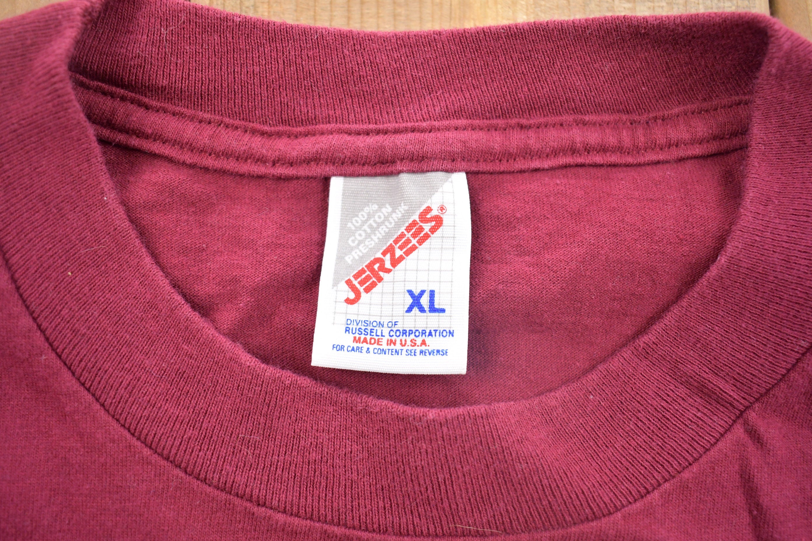 Vintage 1990s Jerzees Diamond Volleyball Graphic T-Shirt