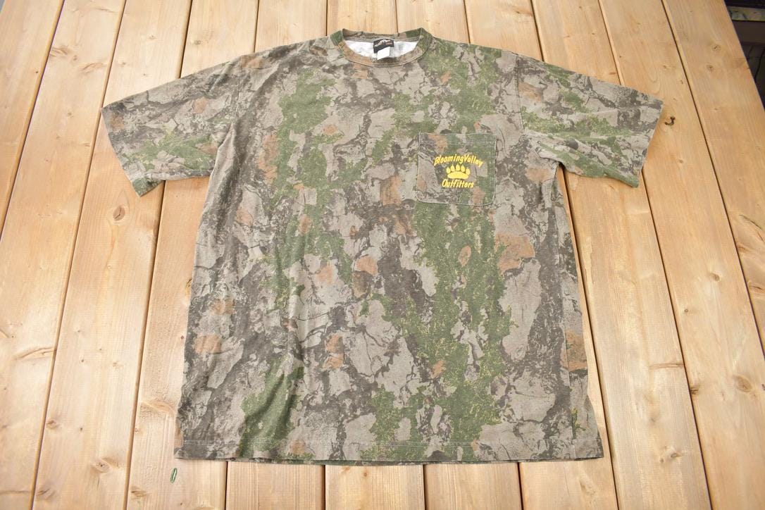 Vintage Y2K Blooming Valley Outfitters Tree Camo Graphic T Shirt Size XXL