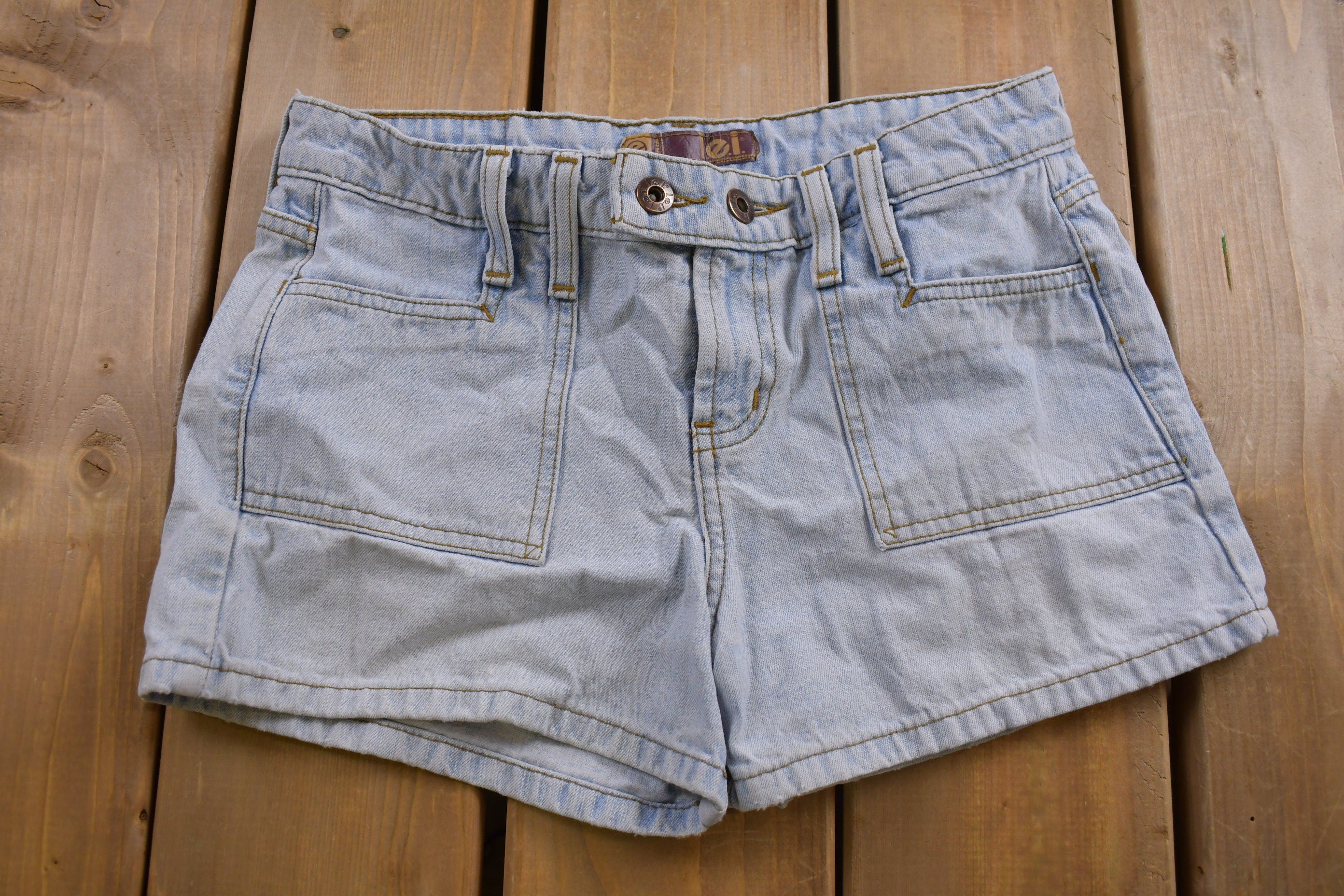 Vintage 1990s L.E.I Jean Short Shorts 28 x 3