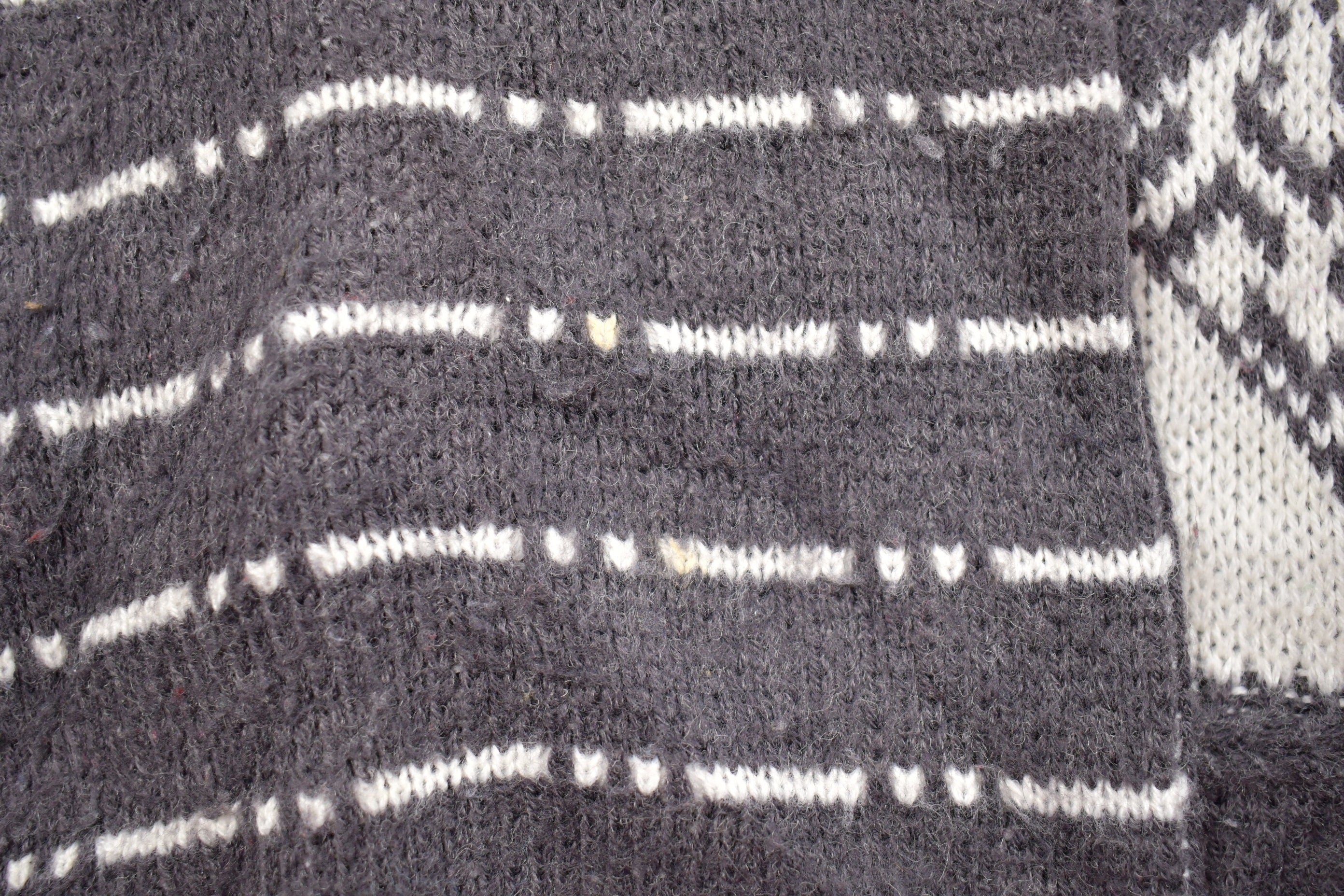 Vintage 1990s Knitted Crewneck Sweater