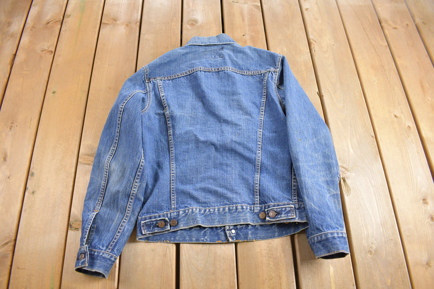 Vintage 1960s Levi’s Big E Denim Jean Jacket / Levi's Red Tab / 1960s Denim / True Vintage / Streetwear / Distressed Denim