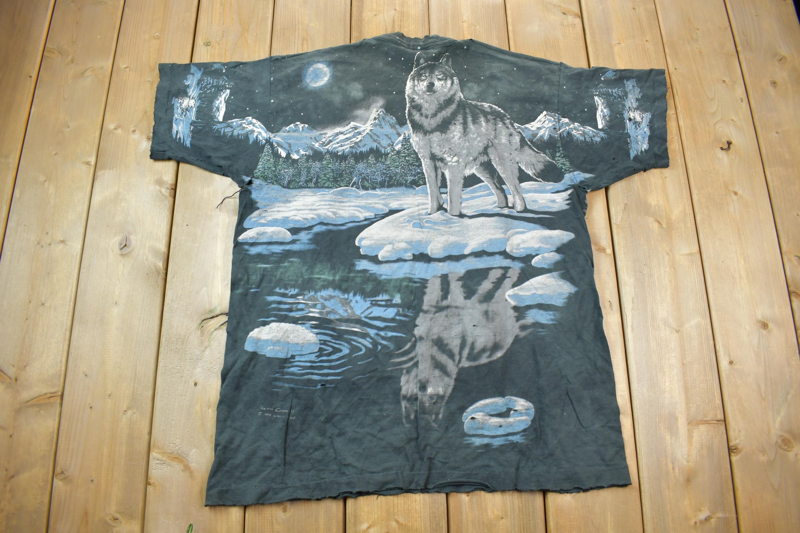 Vintage 1995 Grey Wolf Theme All Over Print Liquid Blue Graphic T-Shirt