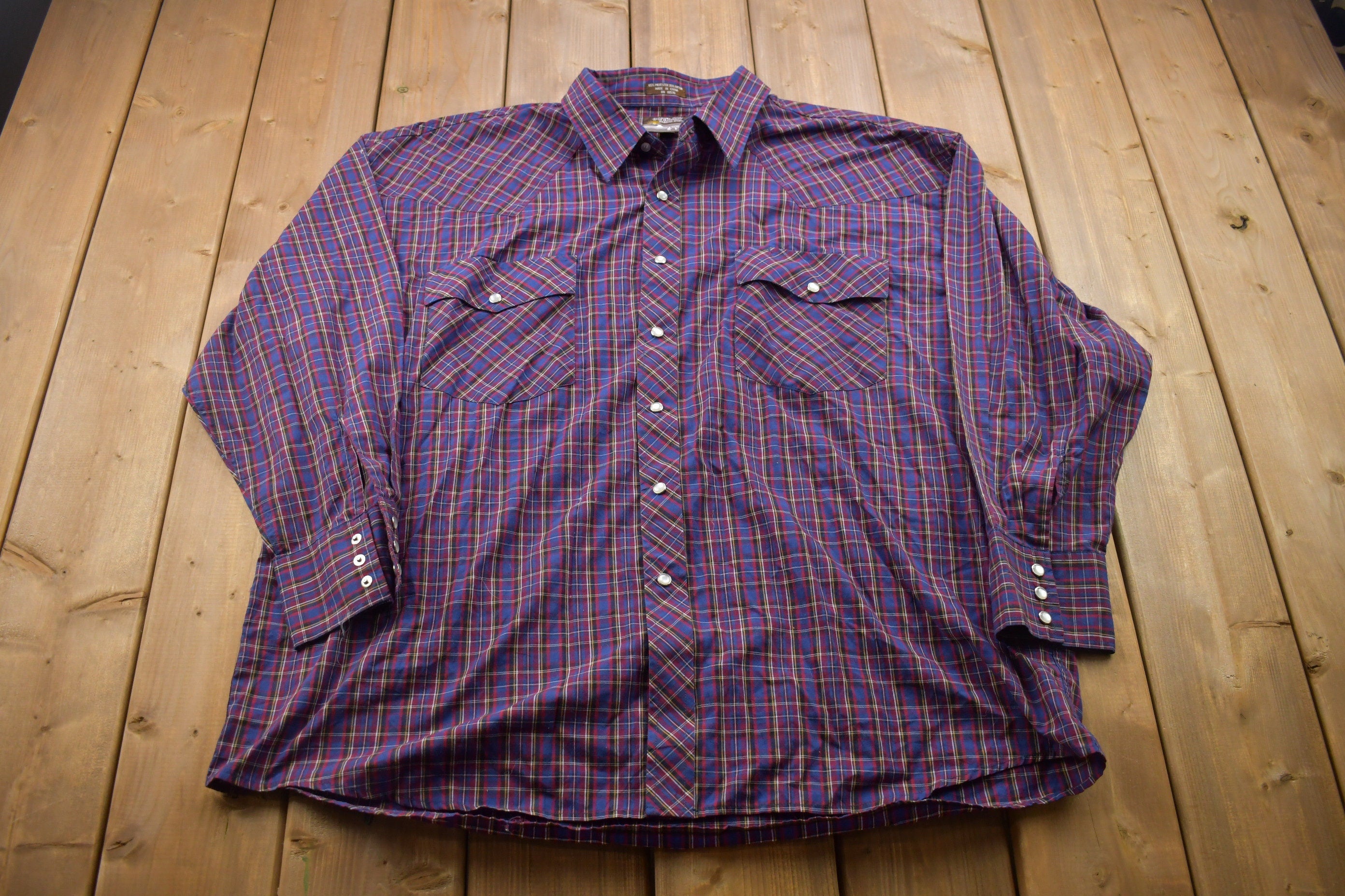 Vintage 1990s Outlaw Outerwear Plaid Button Up Shirt