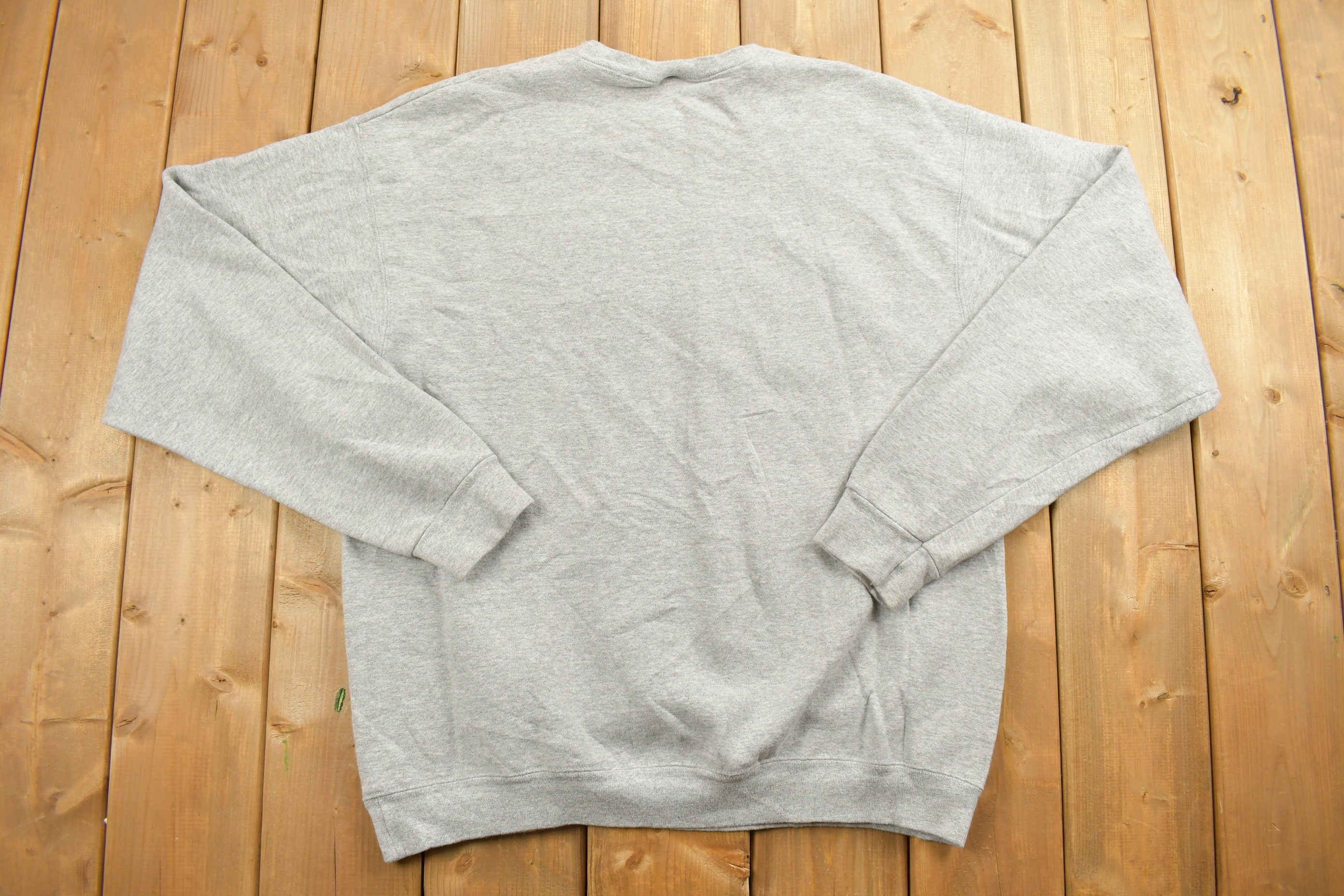 Vintage 1990s Atlanta Georgia Embroidered Theme Crewneck Sweatshirt