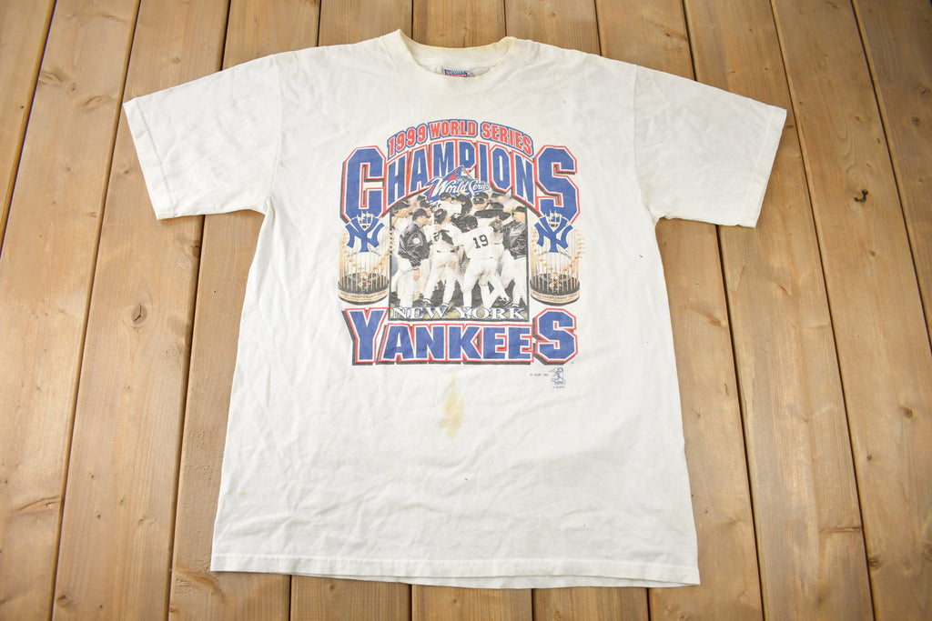 Vintage 1999 New York Yankees MLB World Champions Baseball Graphic T-Shirt
