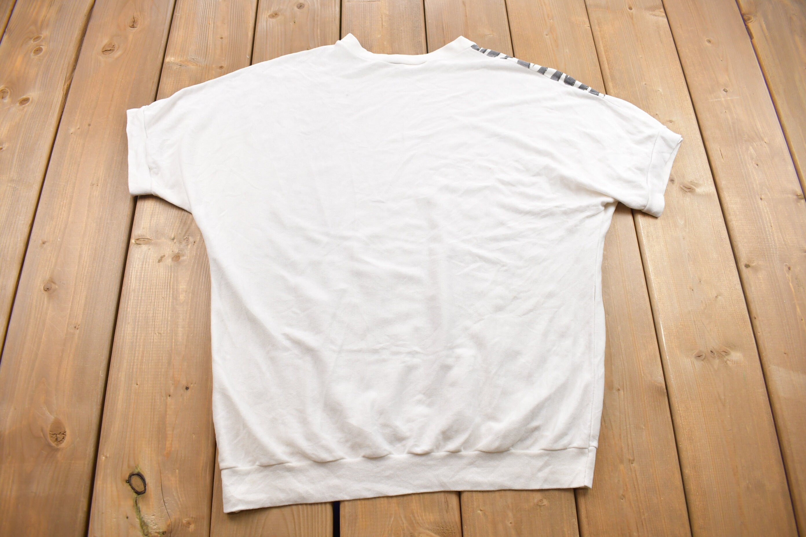 Vintage 1990s Women's Graphic T Shirt