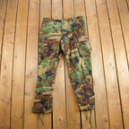 Vintage 1990s Army Woodland Camouflage Cargo Pants Size 32x36