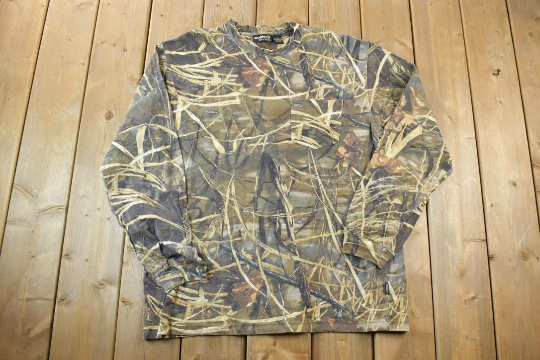 Vintage 1990s Guide Series Realtree Camo Outdoorsman Crewneck Sweatshirt