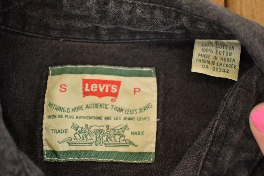 Vintage 1990's Levis Denim Button Up Shirt Men's M / 90's Preppy Style / Boxy Fit levi