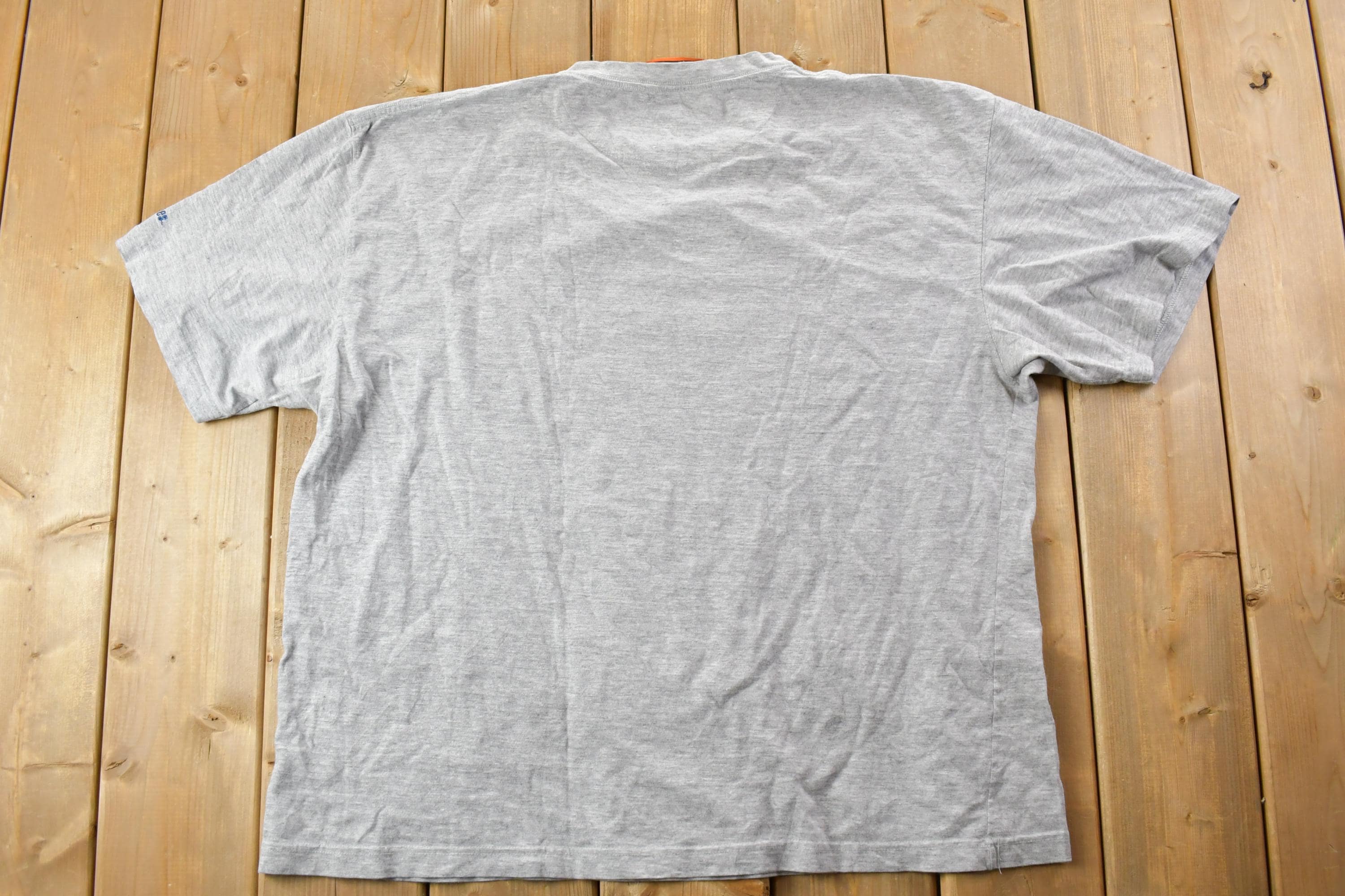 Vintage 1990s St Louis Blues NHL Graphic T-Shirt