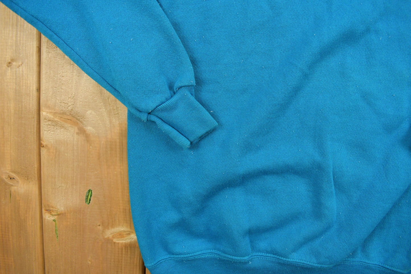 Vintage 1980s Hanes Her Way Raglan Crewneck Sweatshirt / 80s Crewneck / Vintage Blank / Essential / Made in USA / 90s Blank / Blue