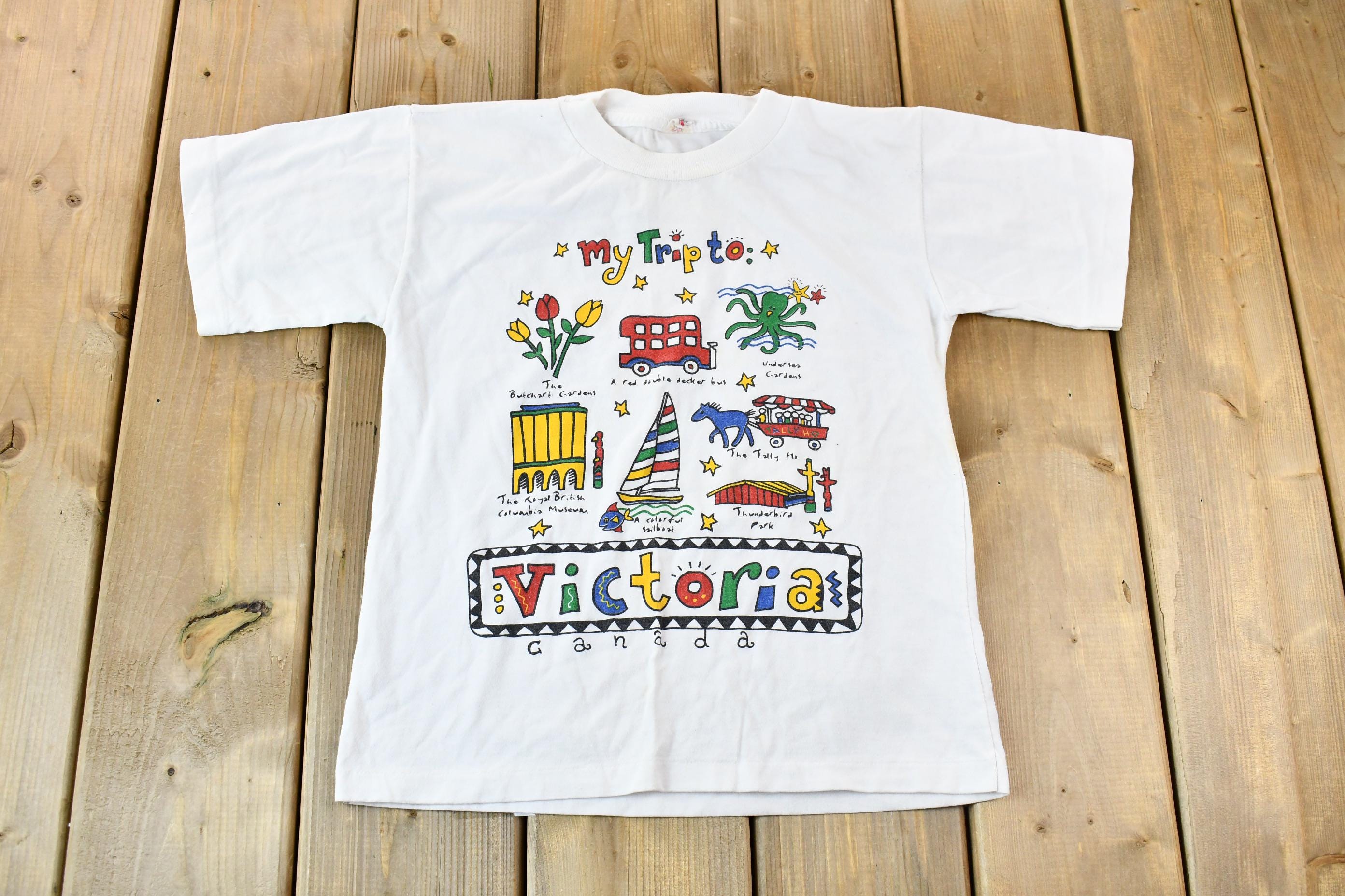 Vintage 1990s Victoria British Colombia Landmarks Souvenir Single Stitch Graphic Travel T-Shirt Made In Canada
