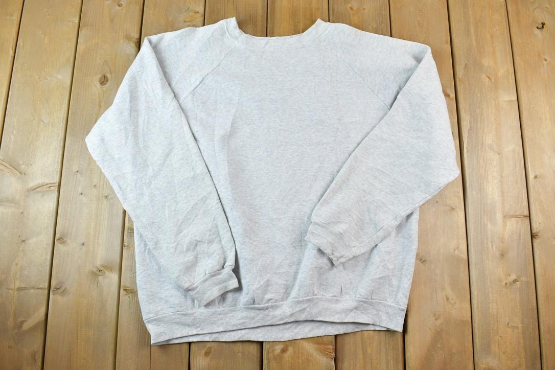 Vintage 1990s Alaska Howling Wolf Crewneck Sweatshirt