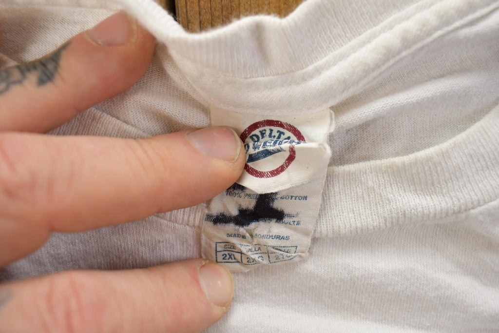 Vintage 1990s Myrtle Beach Dolphins Souvenir T-Shirt / Streetwear / Made In USA / Vacation Tee / Travel T Shirt