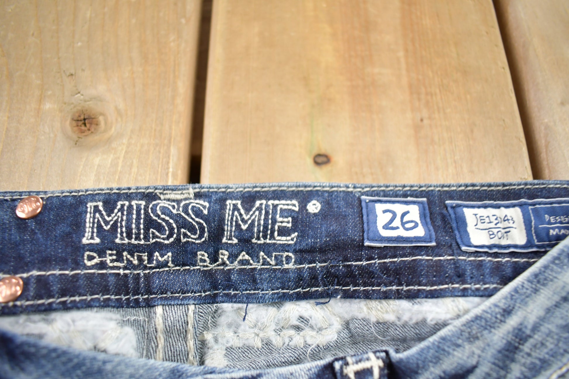 Vintage Y2K Miss Me Bedazzled Low Rise Jeans Size 26x33