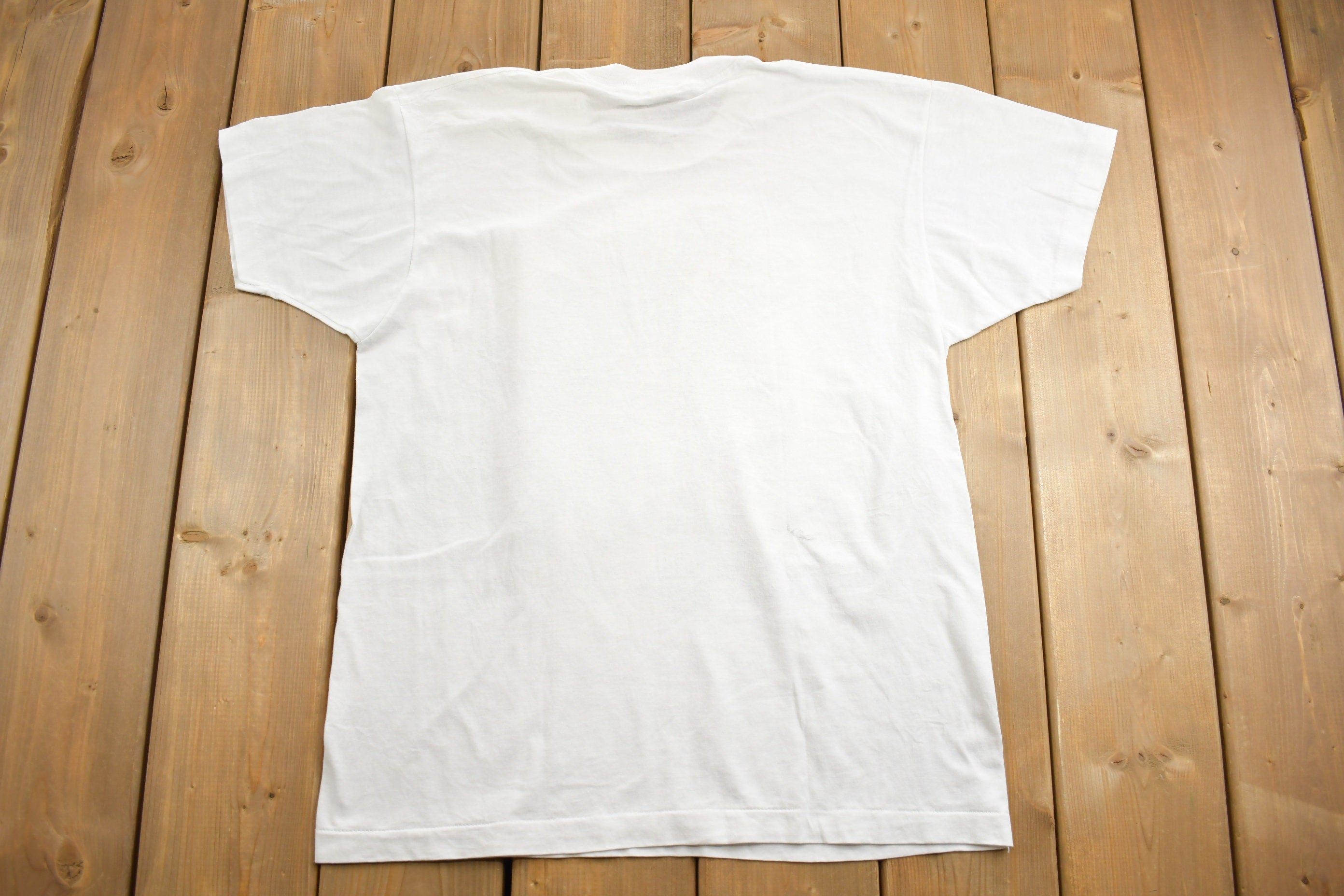 Vintage 1990s Leopard Graphic T-Shirt Streetwear