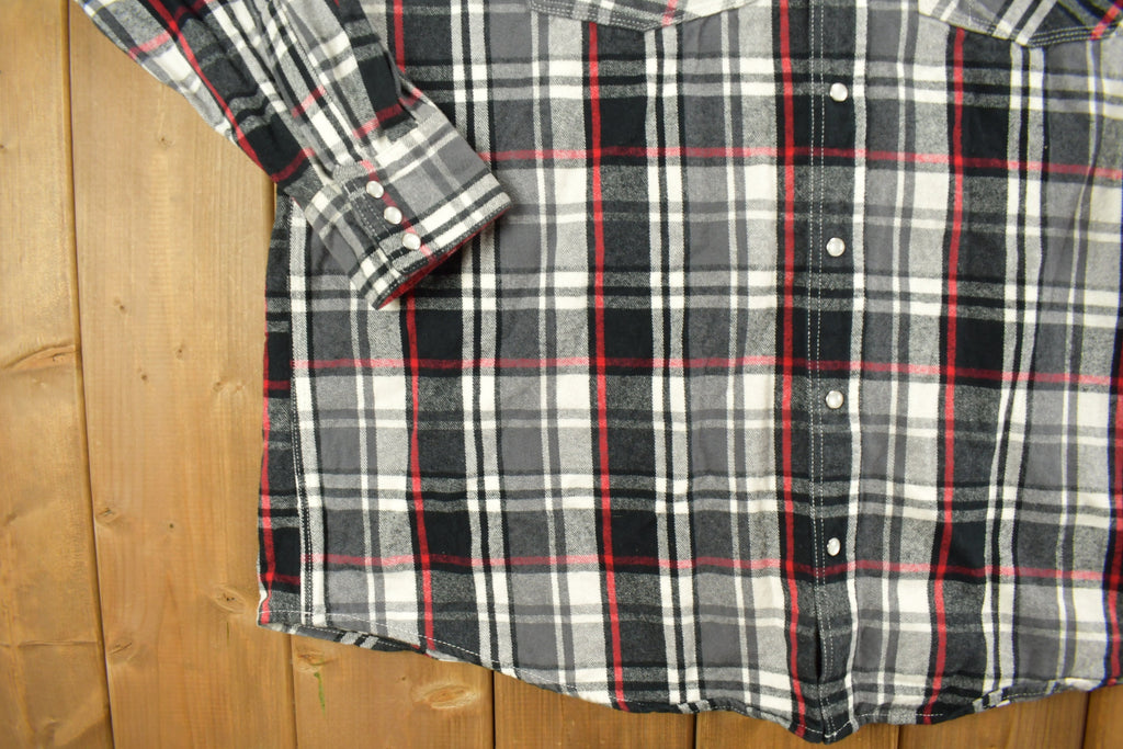 Vintage 1990s Five Brother Plaid Button Up Shirt