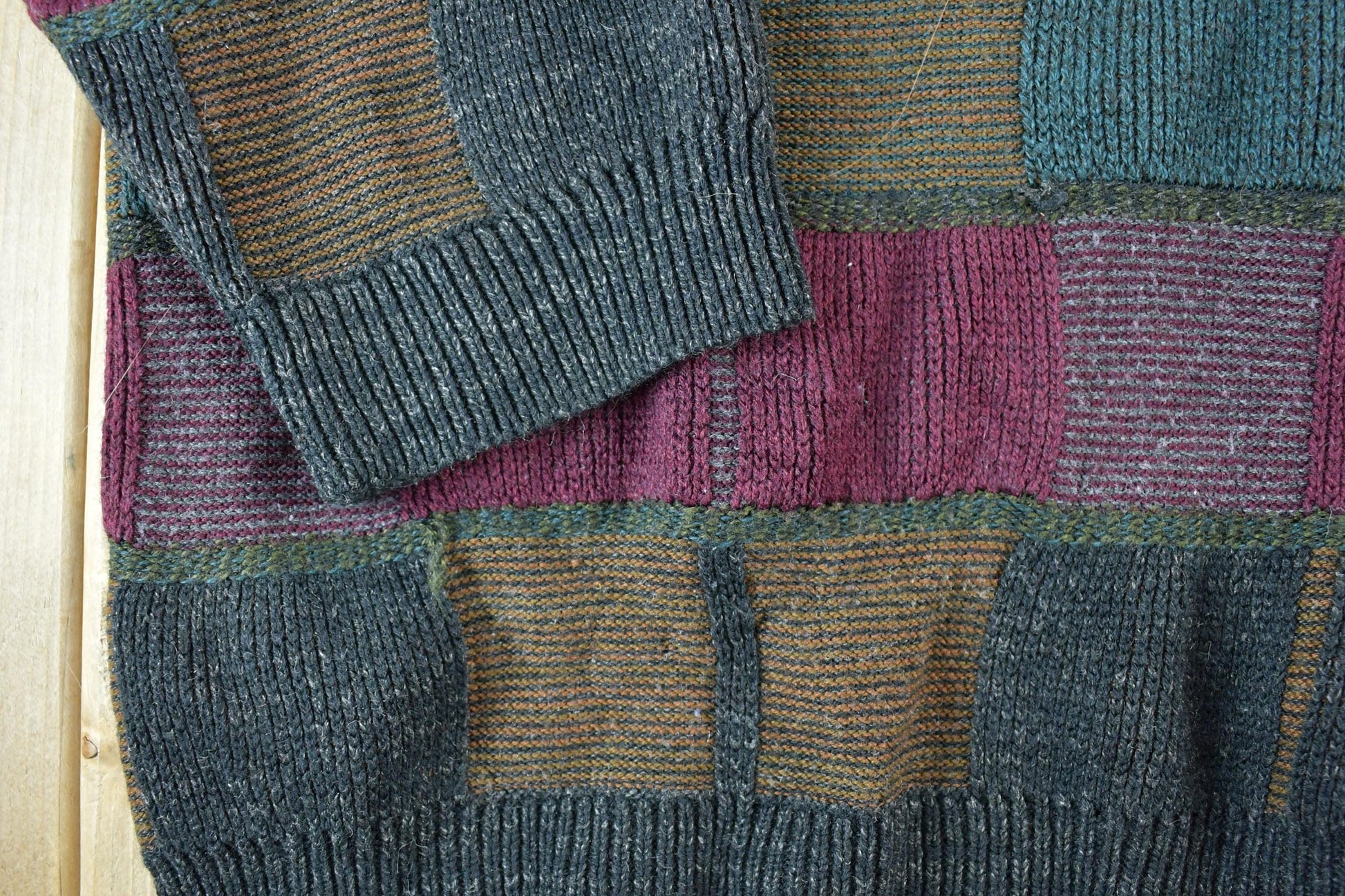 Vintage 1990s Cambridge Classics Knit Abstract Pattern Crewneck Sweater Made In USA