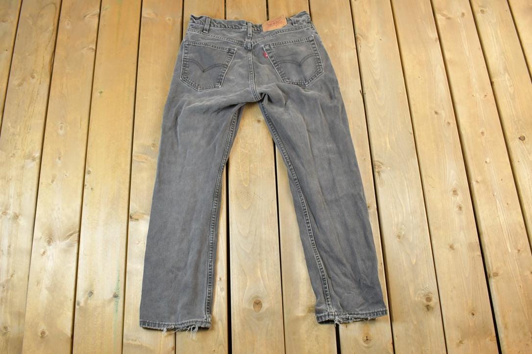 Vintage 1990s Levi Strauss Red Tab Denim Jeans Size 33