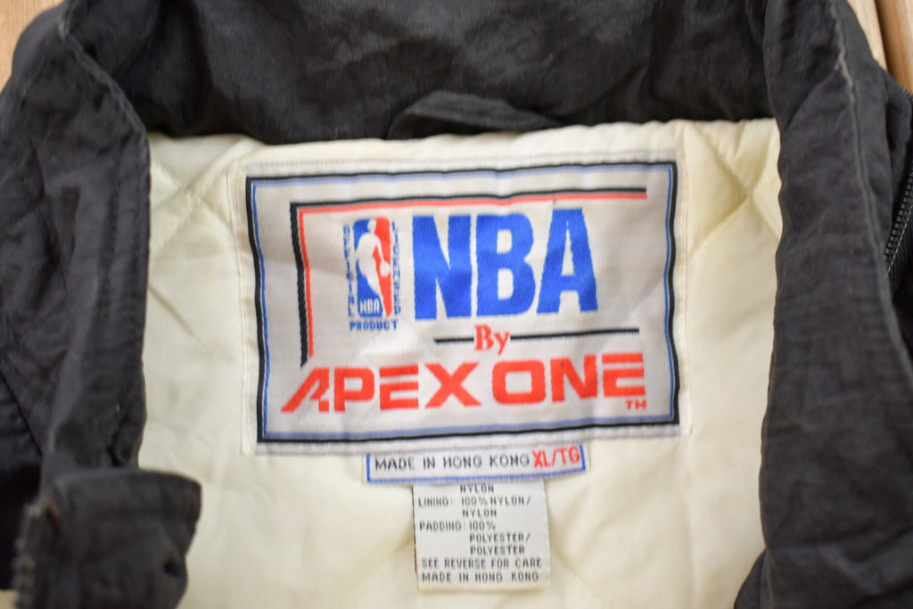 Vintage 1980s Chicago Bulls NBA Apex One Full Zip Puffer Jacket