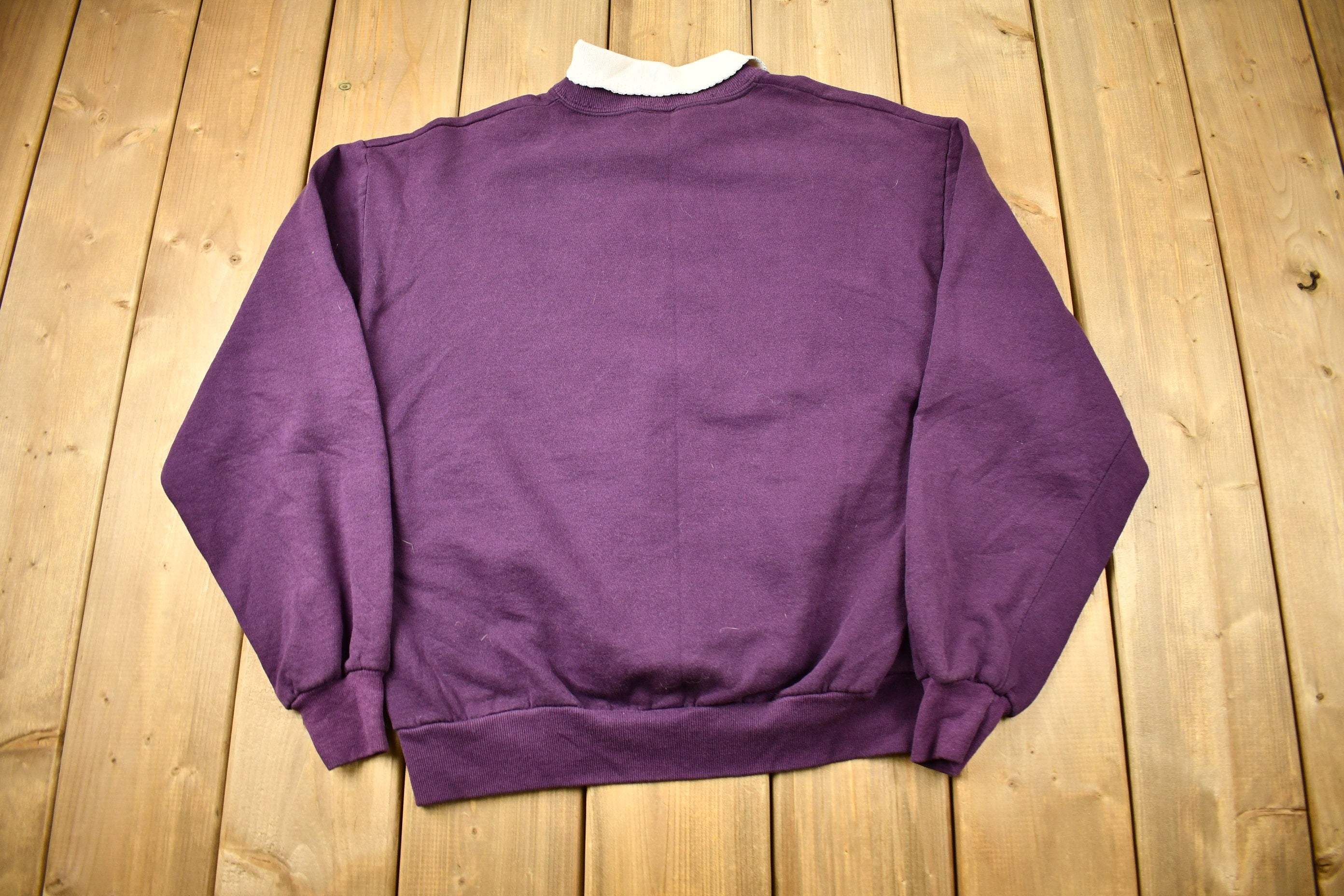 Vintage 1990s Embroidered Flowers Cute Collared Crewneck