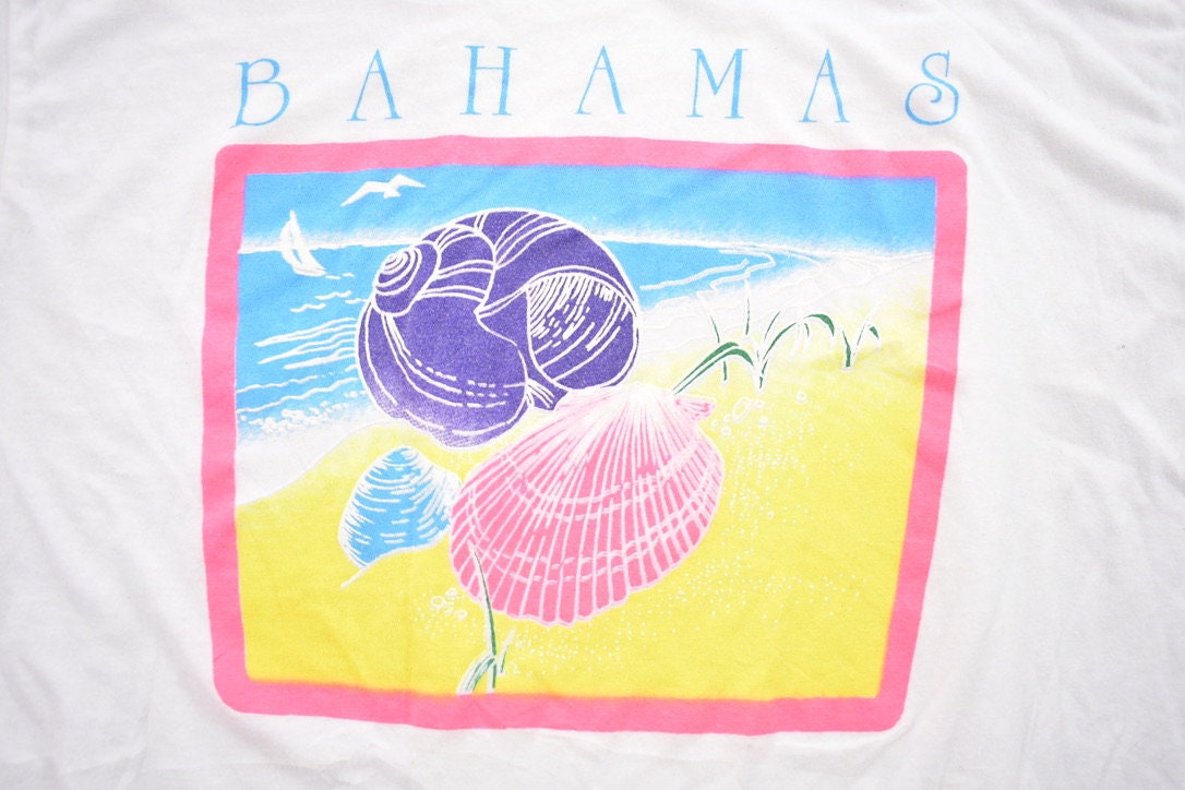 Vintage 1990s Bahamas Seashells Beach Dorsett Tee's Souvenir T Shirt