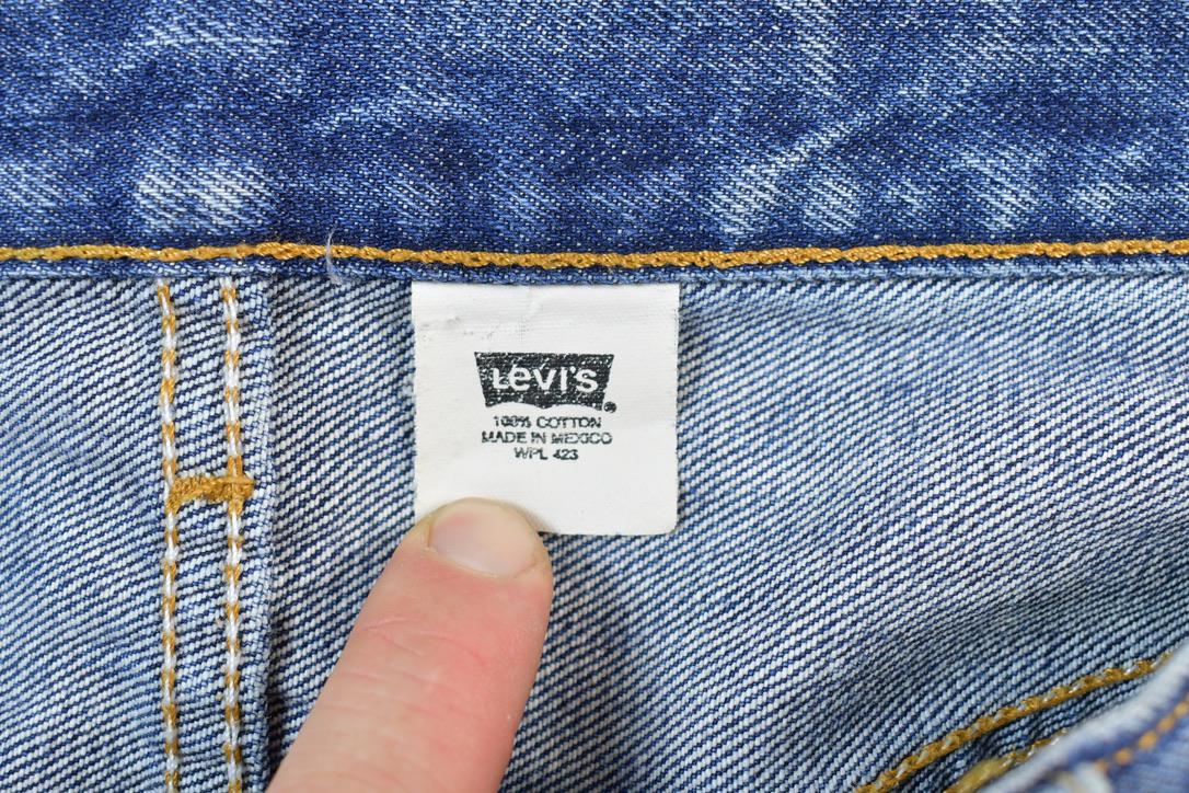 Vintage 1990s Levi Strauss 501 Red Tab Denim Jeans Size 36 x 30