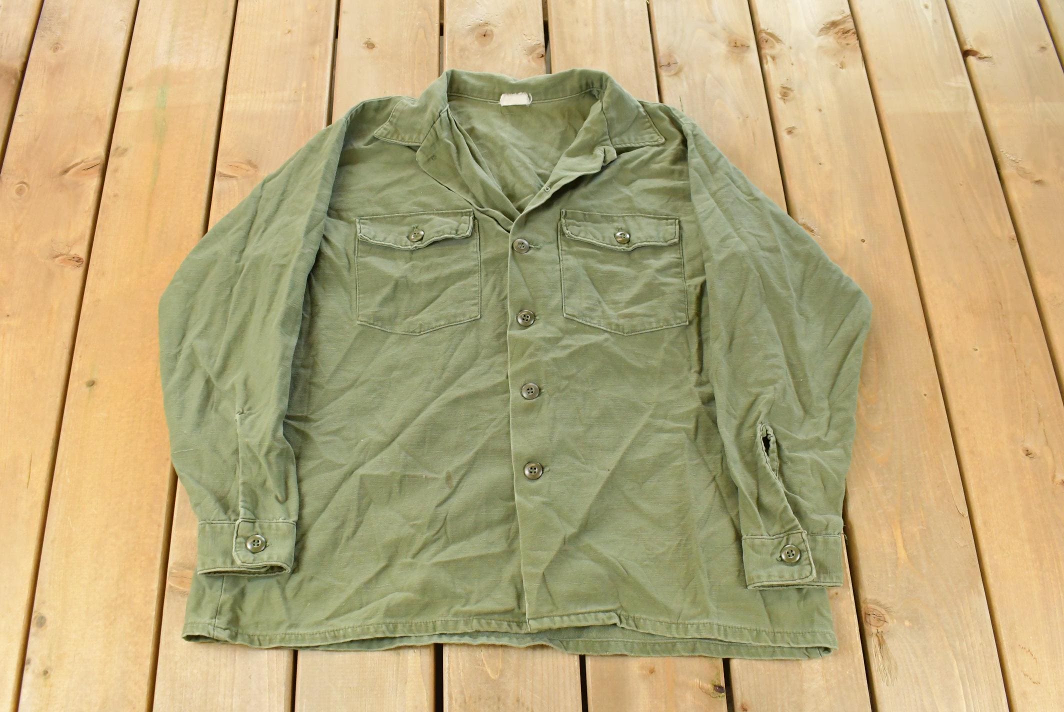 Vintage 1970s Distressed OG-107 Military Sateen Shirt Men's Large