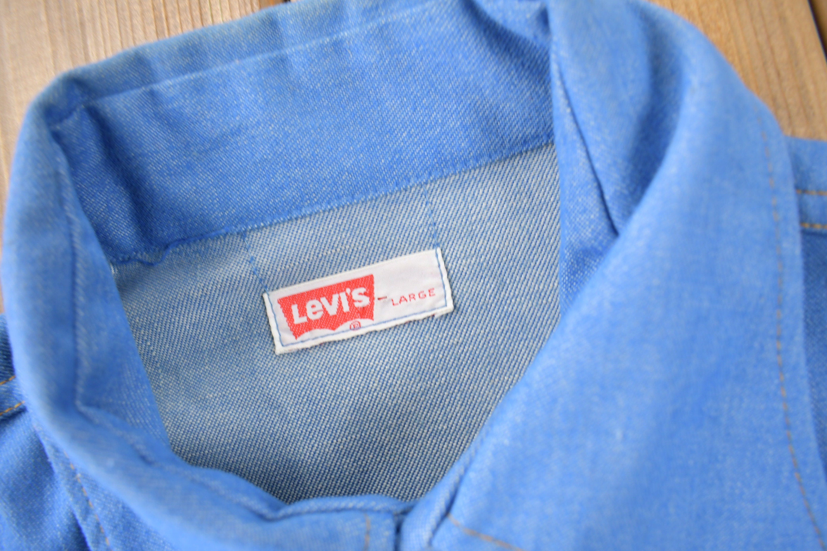 Vintage 1970s Levi's Western Style Pearl Snap Button Up Shirt Made in USA Size L