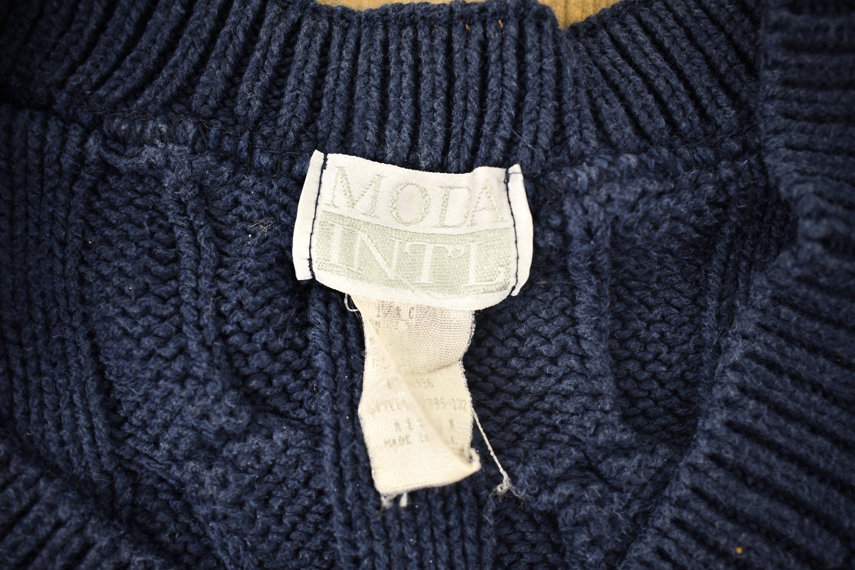 Vintage 1990s Mota Intl 3D Cable Knit V-Neck Sweater