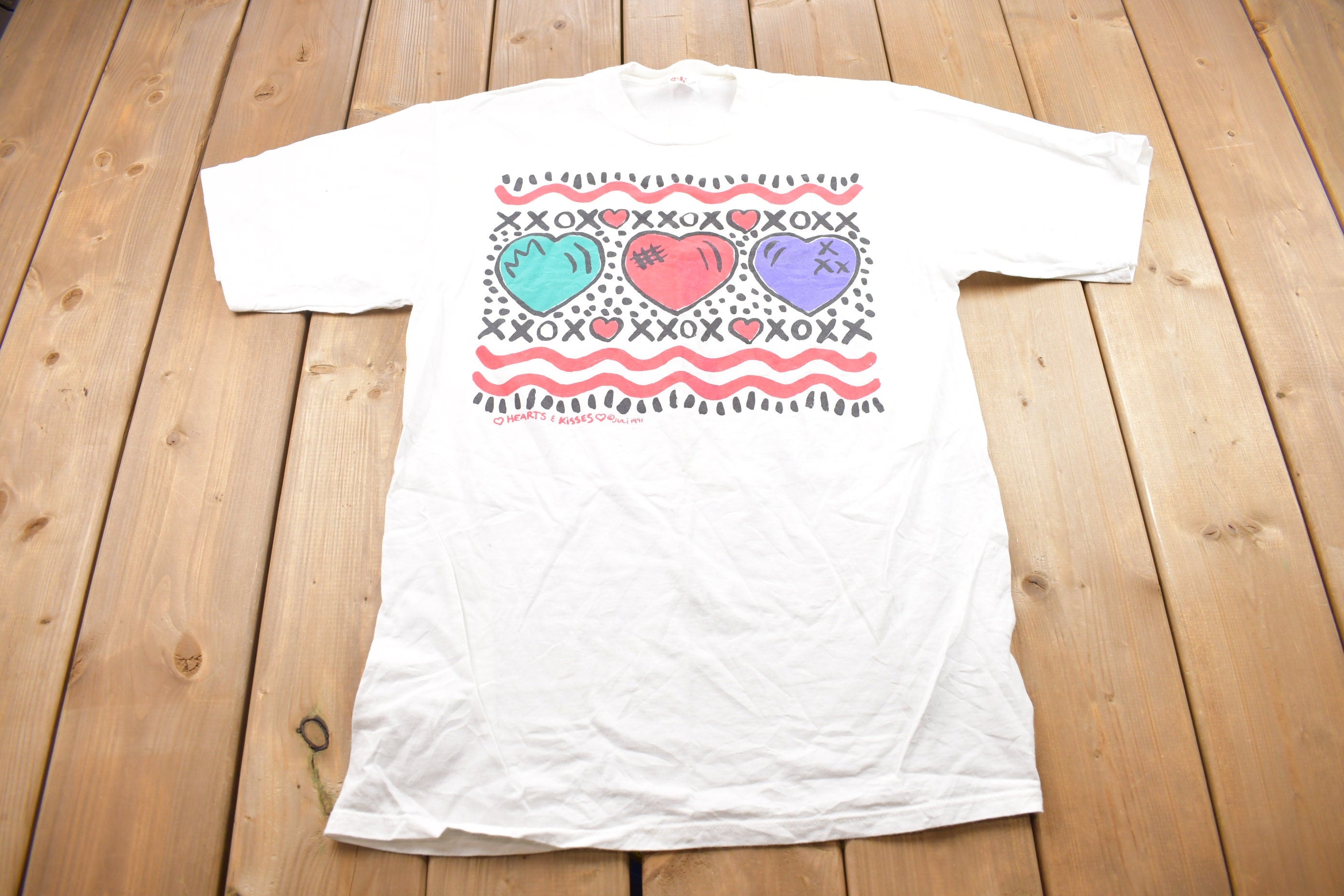 Vintage 1990s Hearts XO Graphic T Shirt