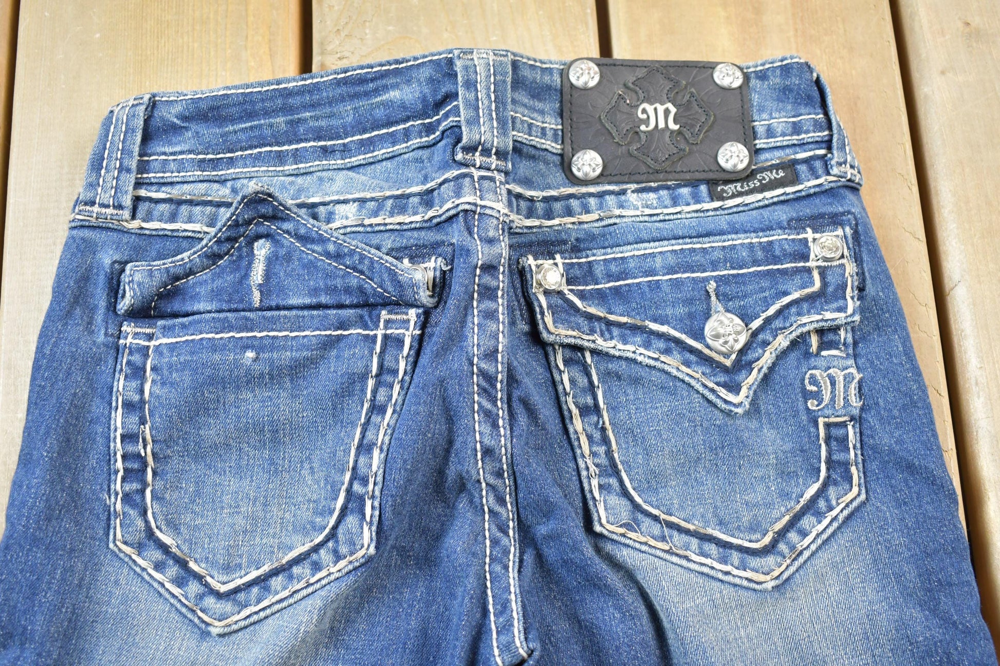 Vintage Y2K Miss Me Bedazzled Low Rise Jeans Size 26x32