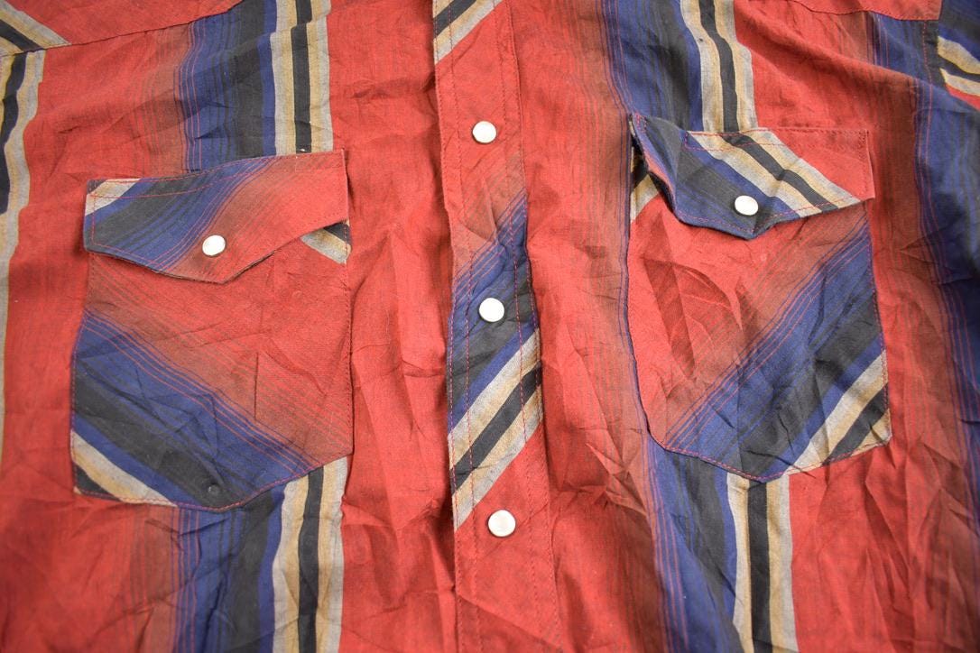 Vintage 1990s Wrangler Abstract Pattern Pearl Button Up Shirt
