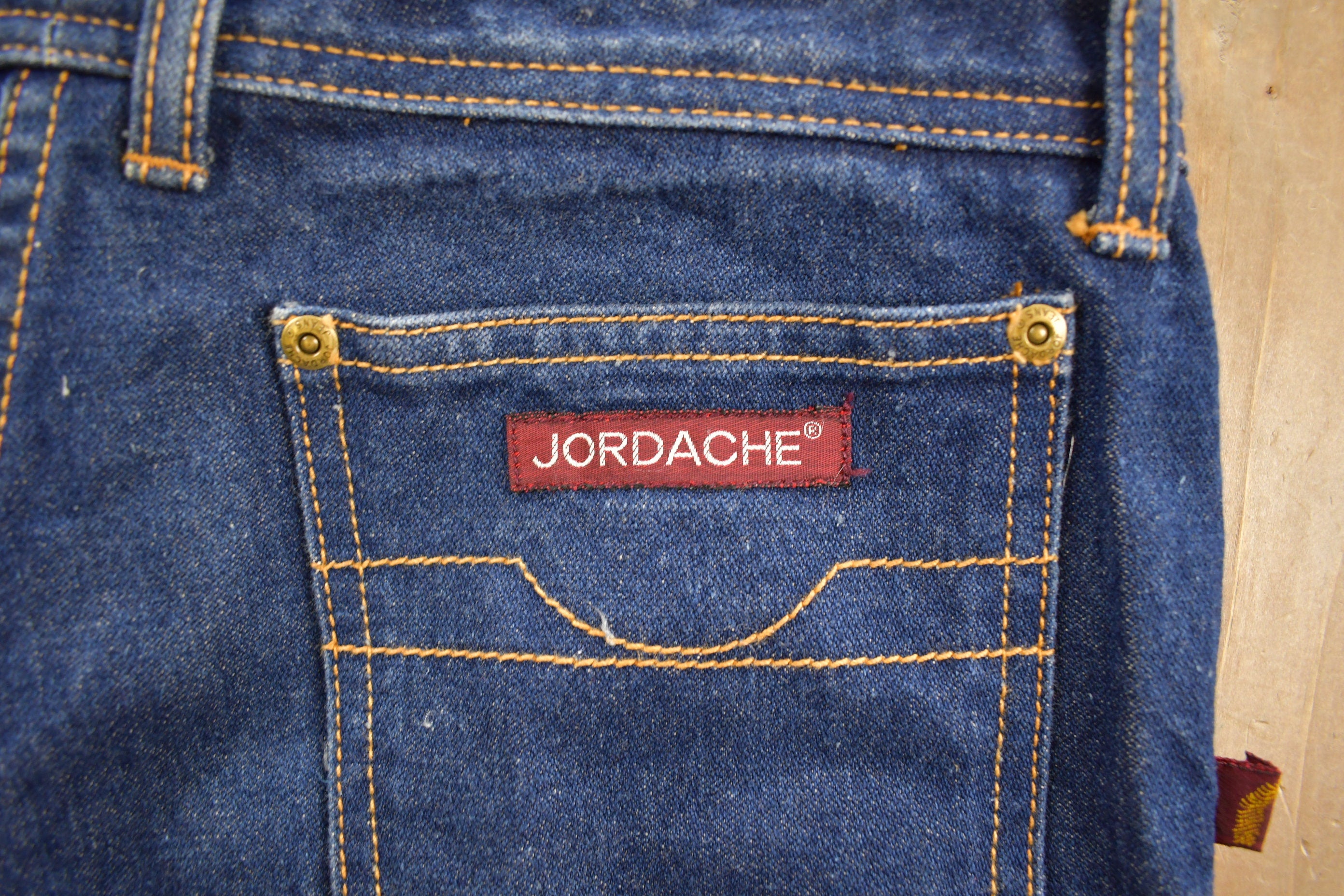 Vintage 1990's Jordache Horse Embroidered Blue Jeans 30 x 31.5