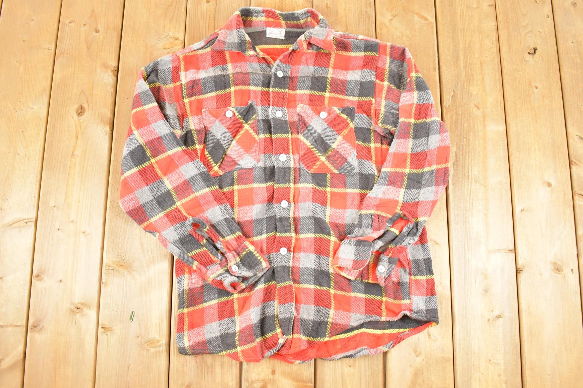 True Vintage 1970s Winter King Plaid Button Up Shirt Mens S