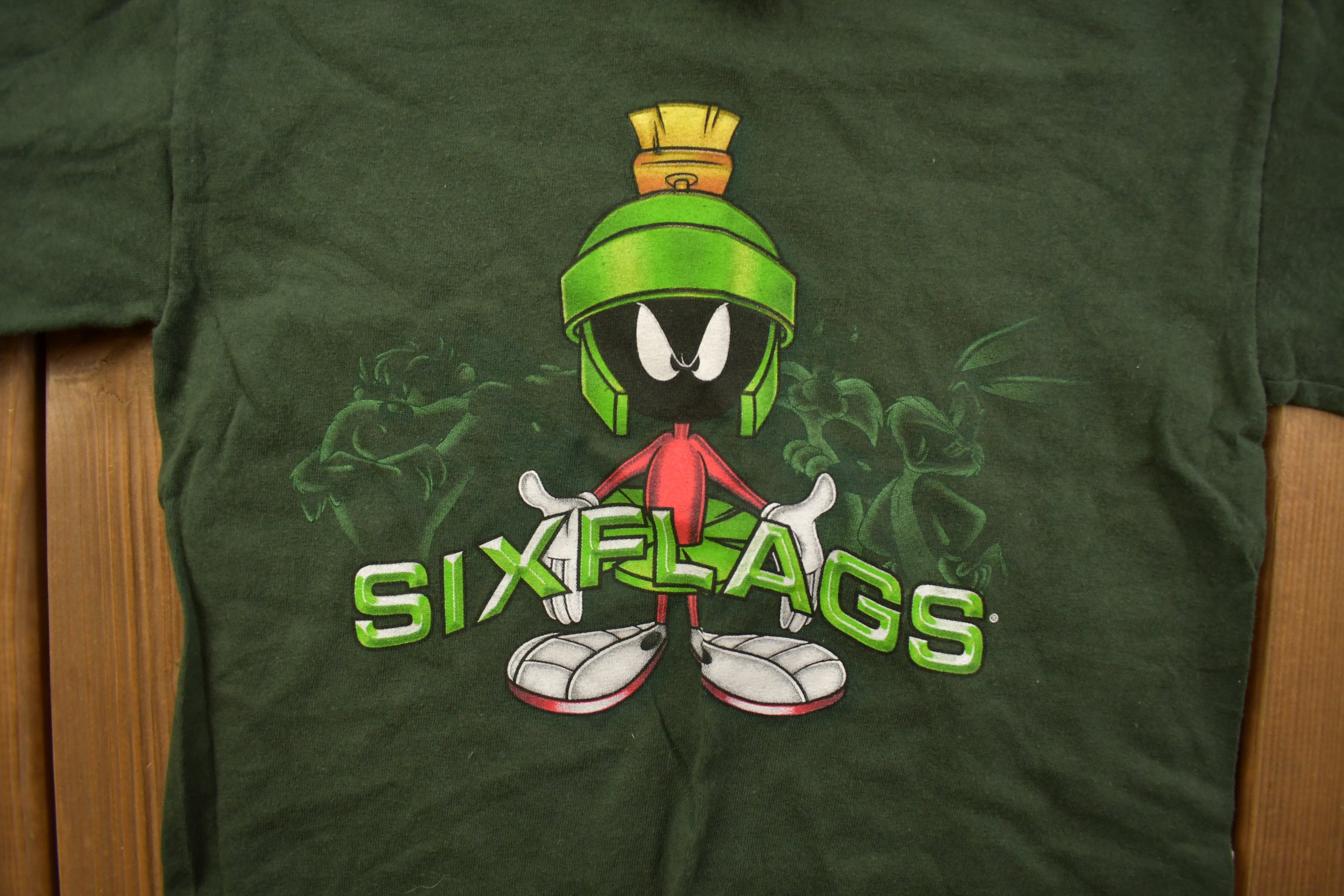 Vintage 1990s Children's Looney Toons X Six Flags Graphic T Shirt