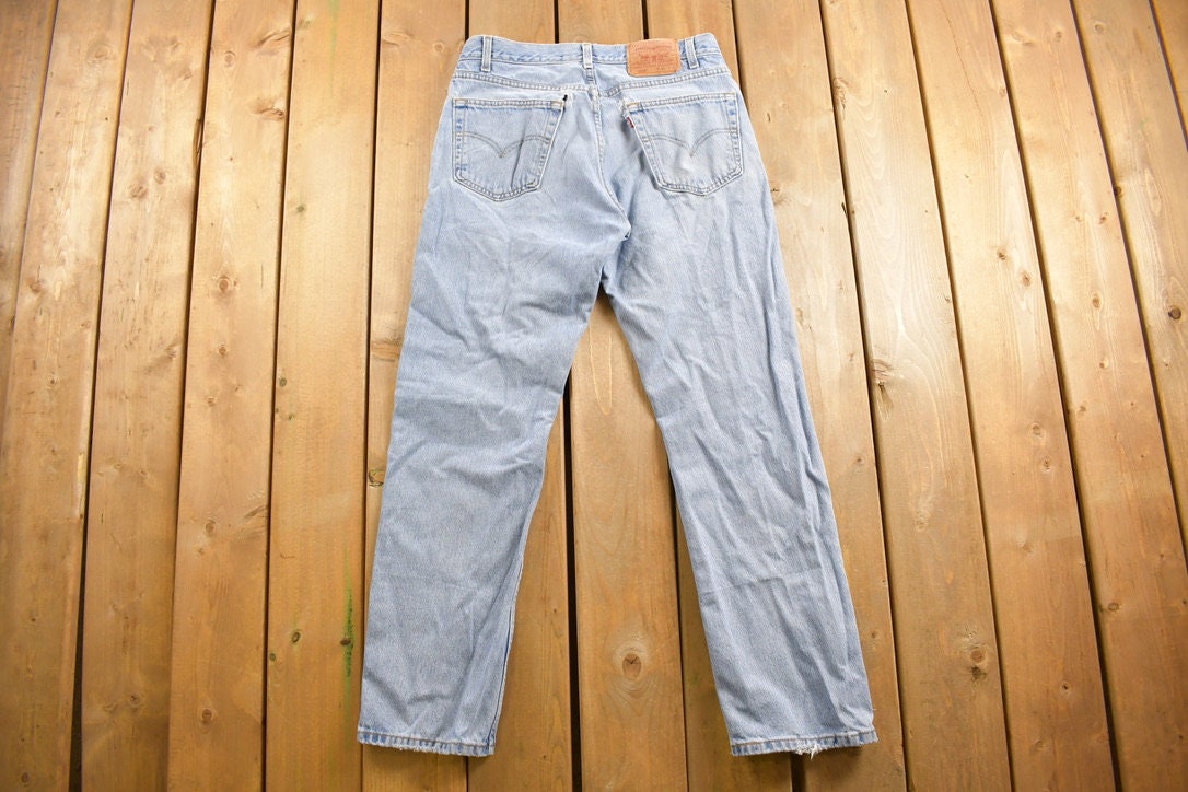 Vintage 1990s Levi's 505 Red Tab Jeans Size 32 x 30.5