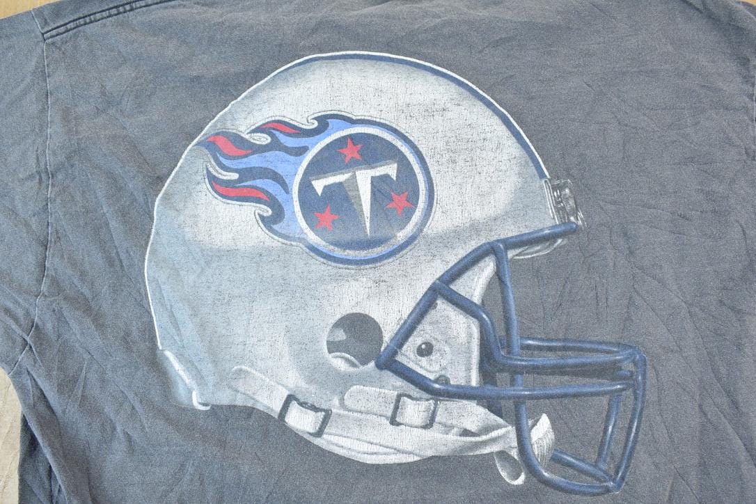 Vintage 1990s Tennessee Titans NFL Graphic T-Shirt