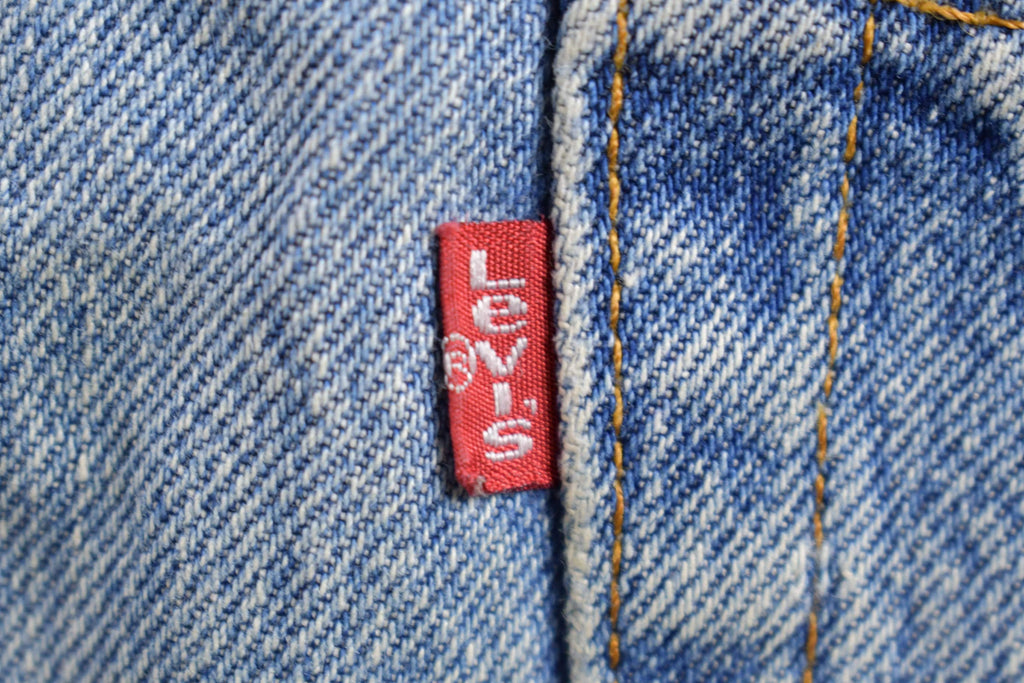 Vintage 1990s Levi's 505 Red Tab Jeans Size 33 x 28