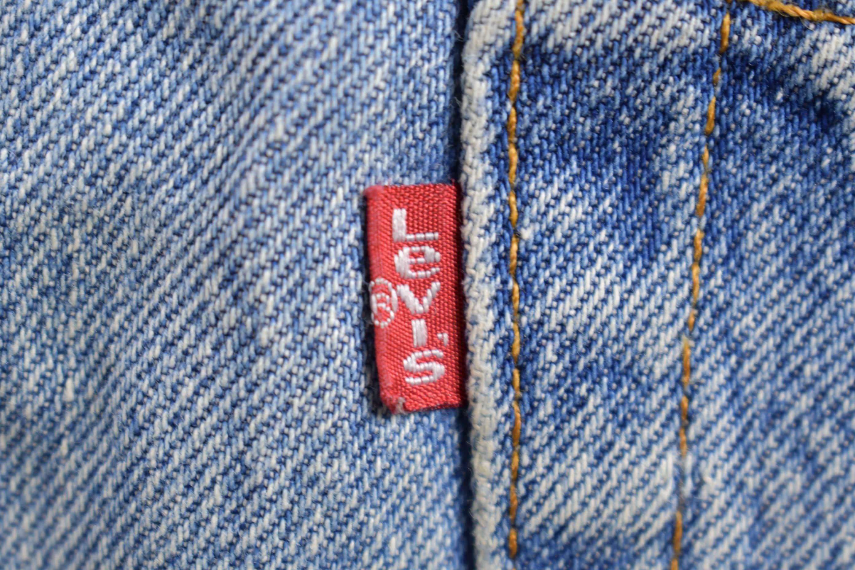 Vintage 1990s Levi's 505 Red Tab Jeans Size 33 x 28