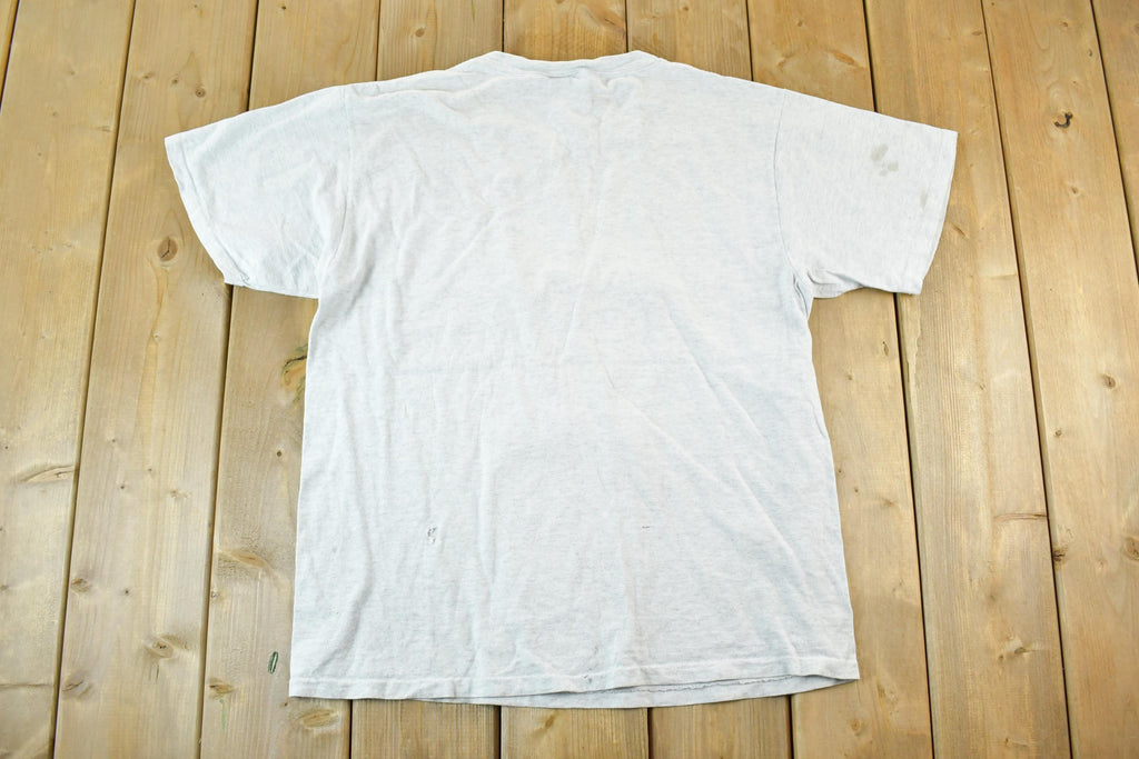 Vintage 1990s Canadian Fish Outdoorsman T-Shirt Mens M