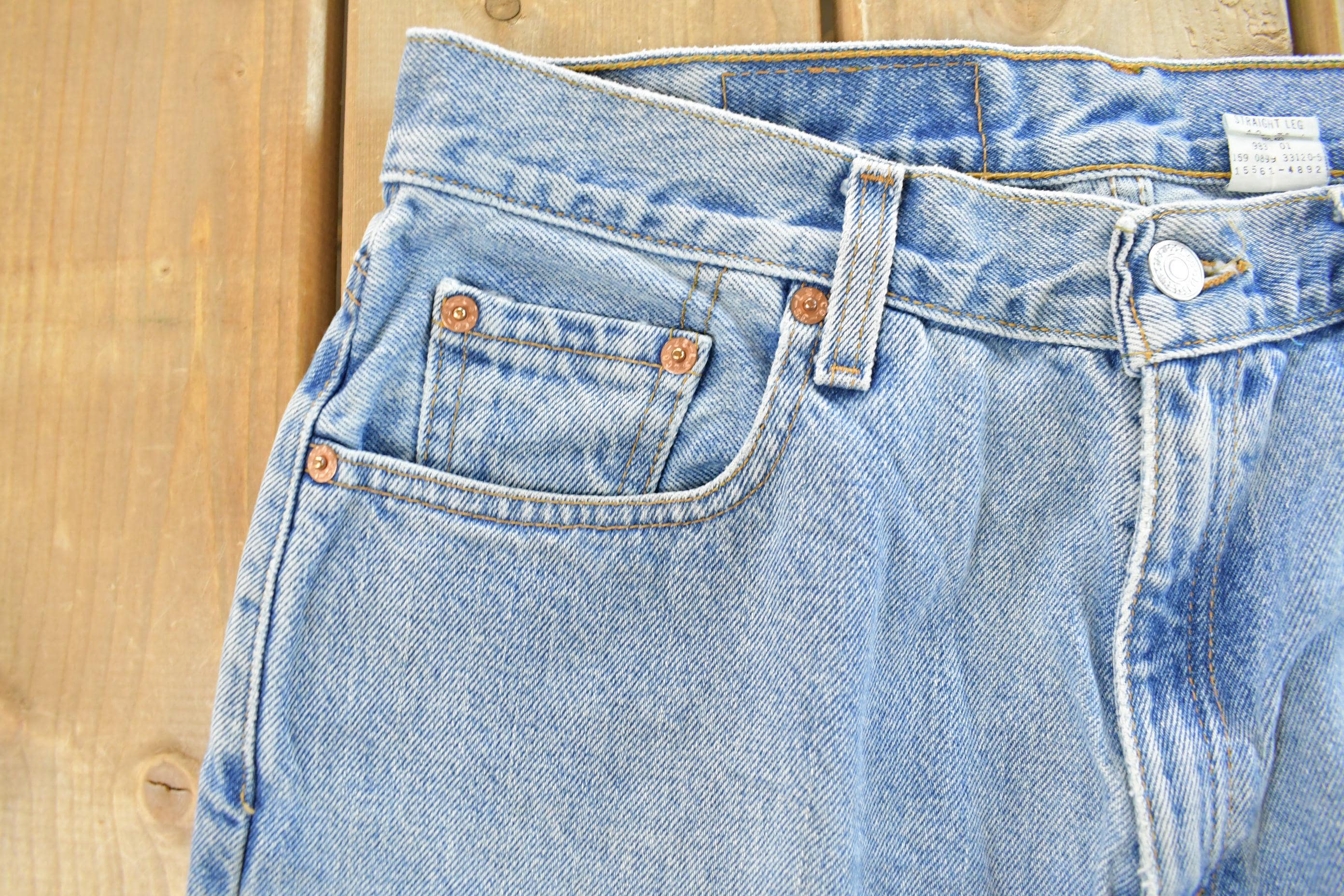 Vintage 1990s Levi's 560 Loose Straight Denim Jeans Women's 34 x 30